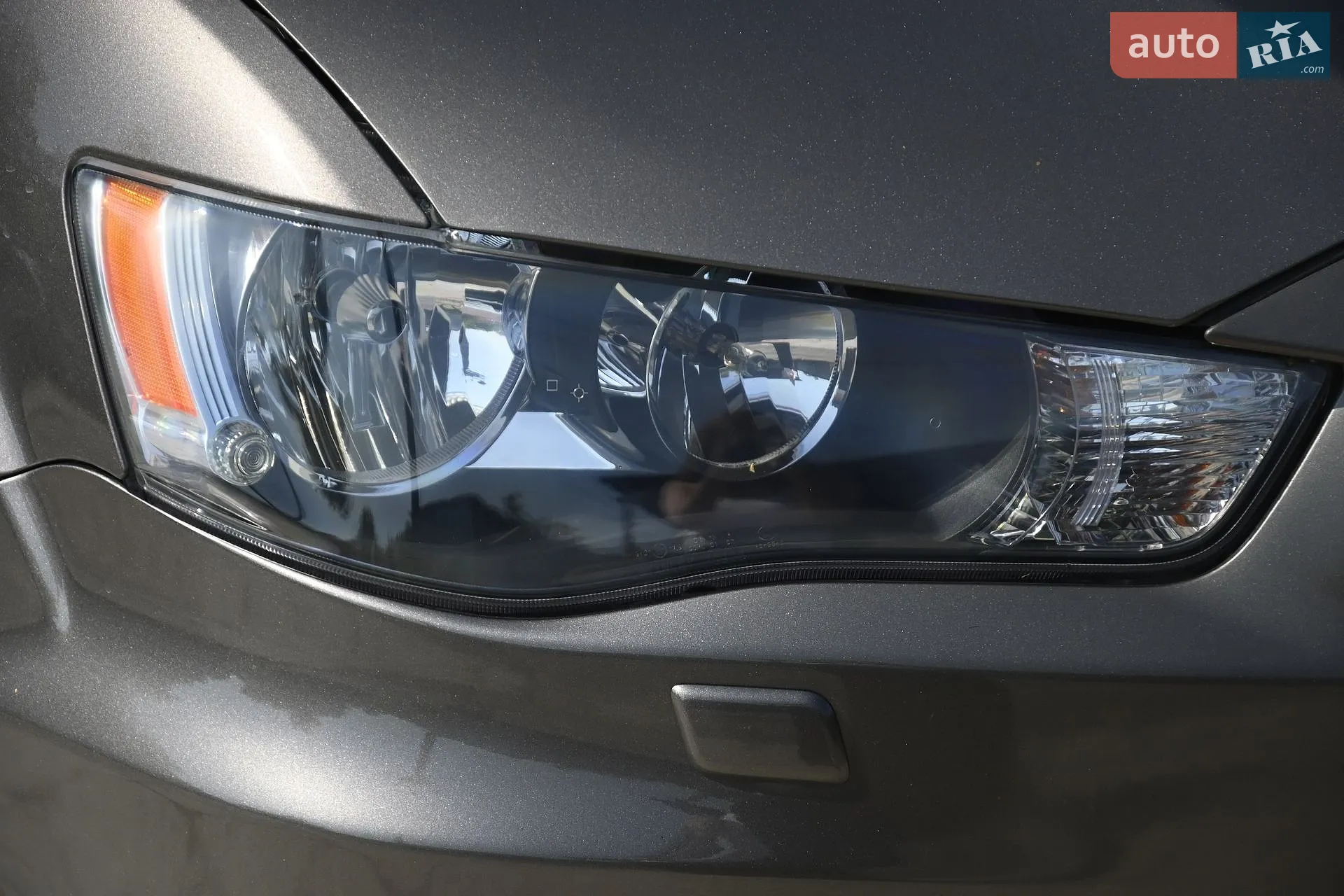 2010 Mitsubishi Outlander - мініатюра 3