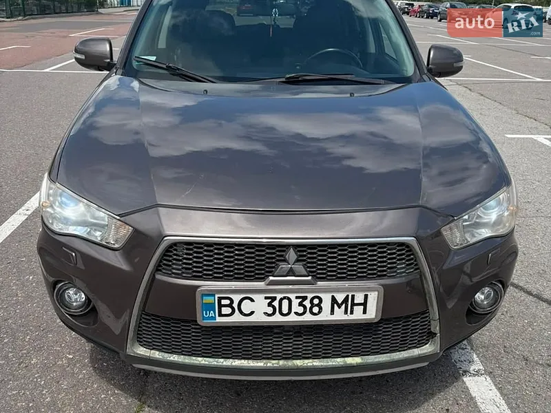 Mitsubishi Outlander