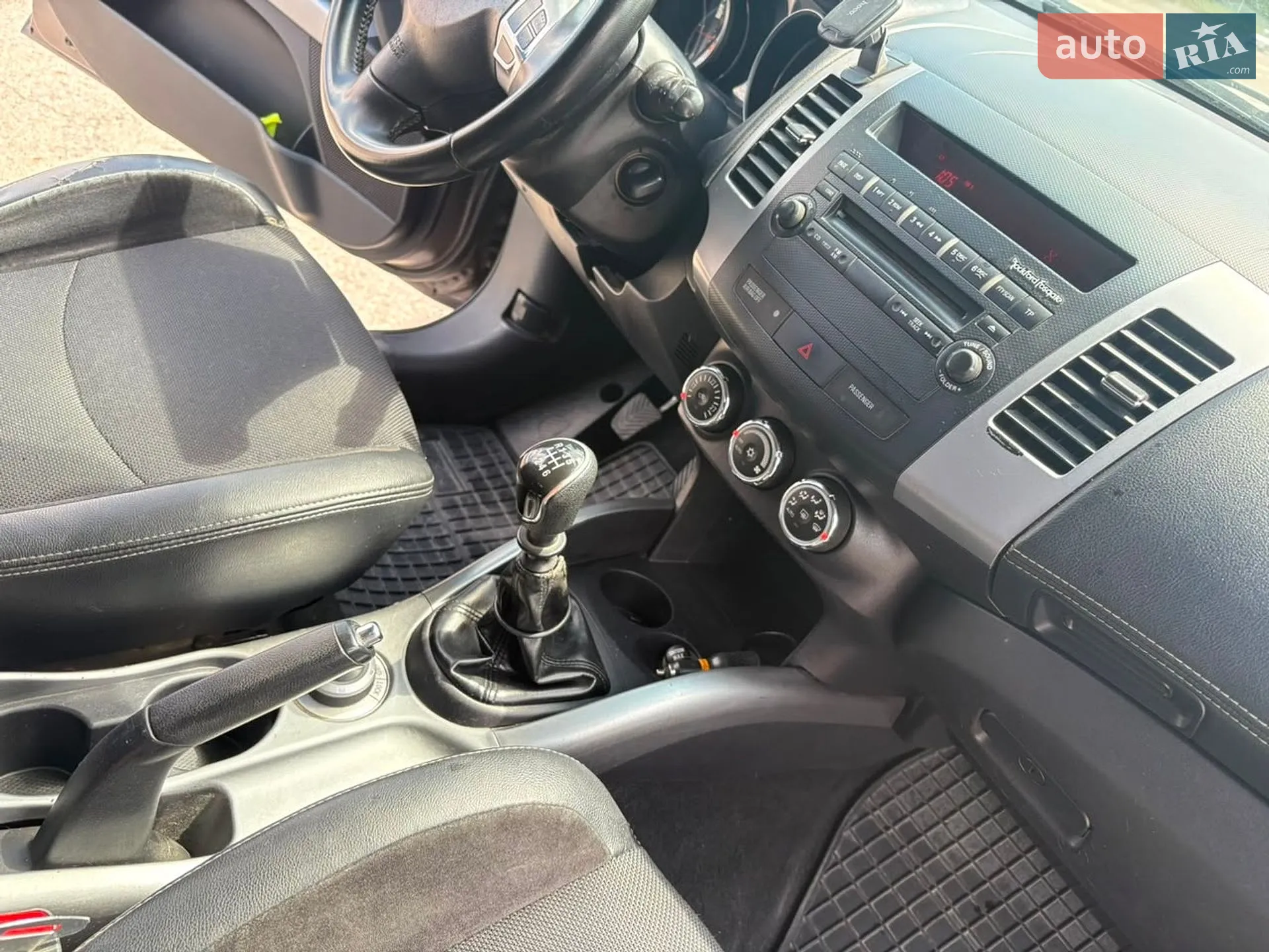 2010 Mitsubishi Outlander - мініатюра 5