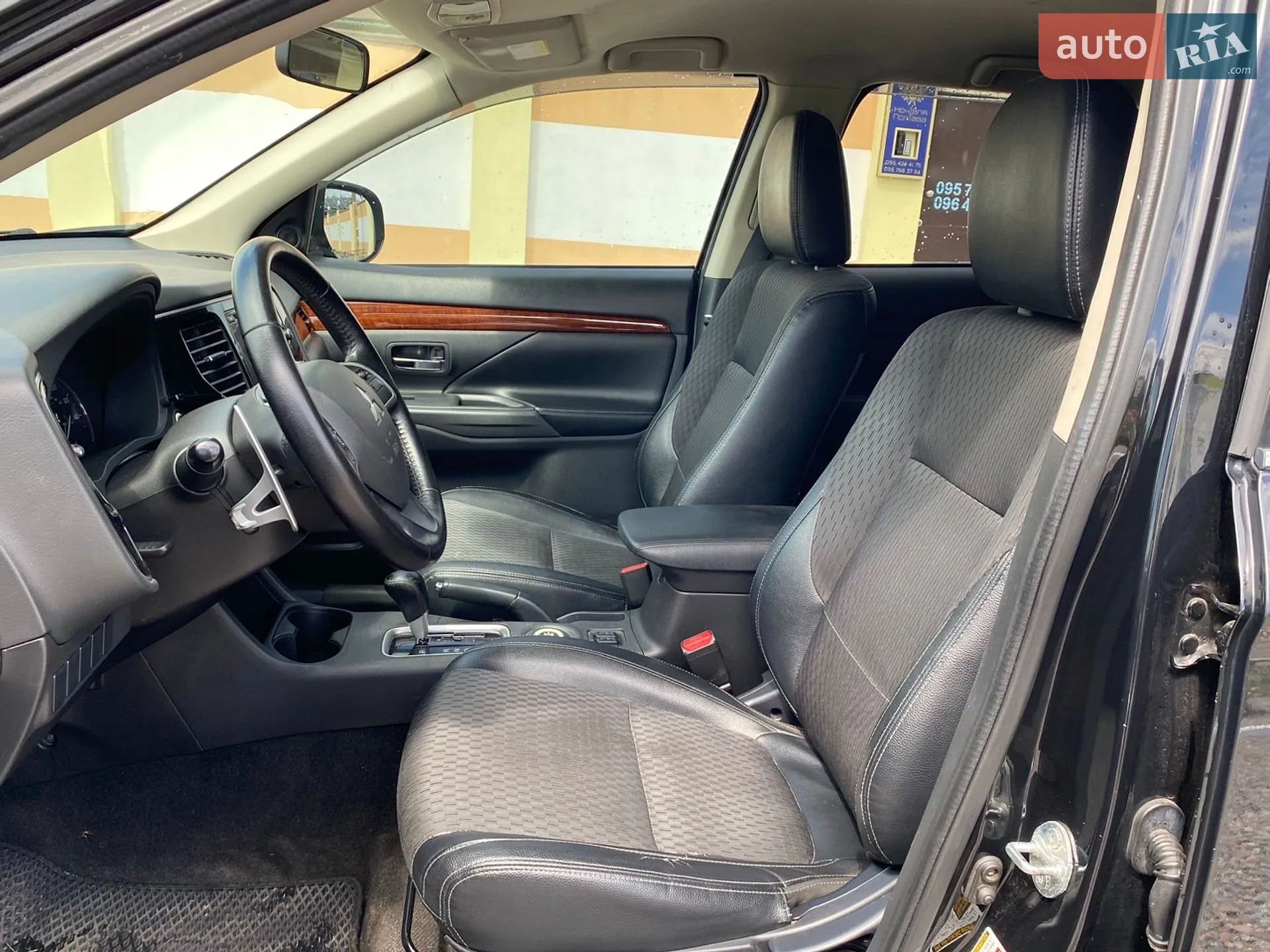 2014 Mitsubishi Outlander - мініатюра 10