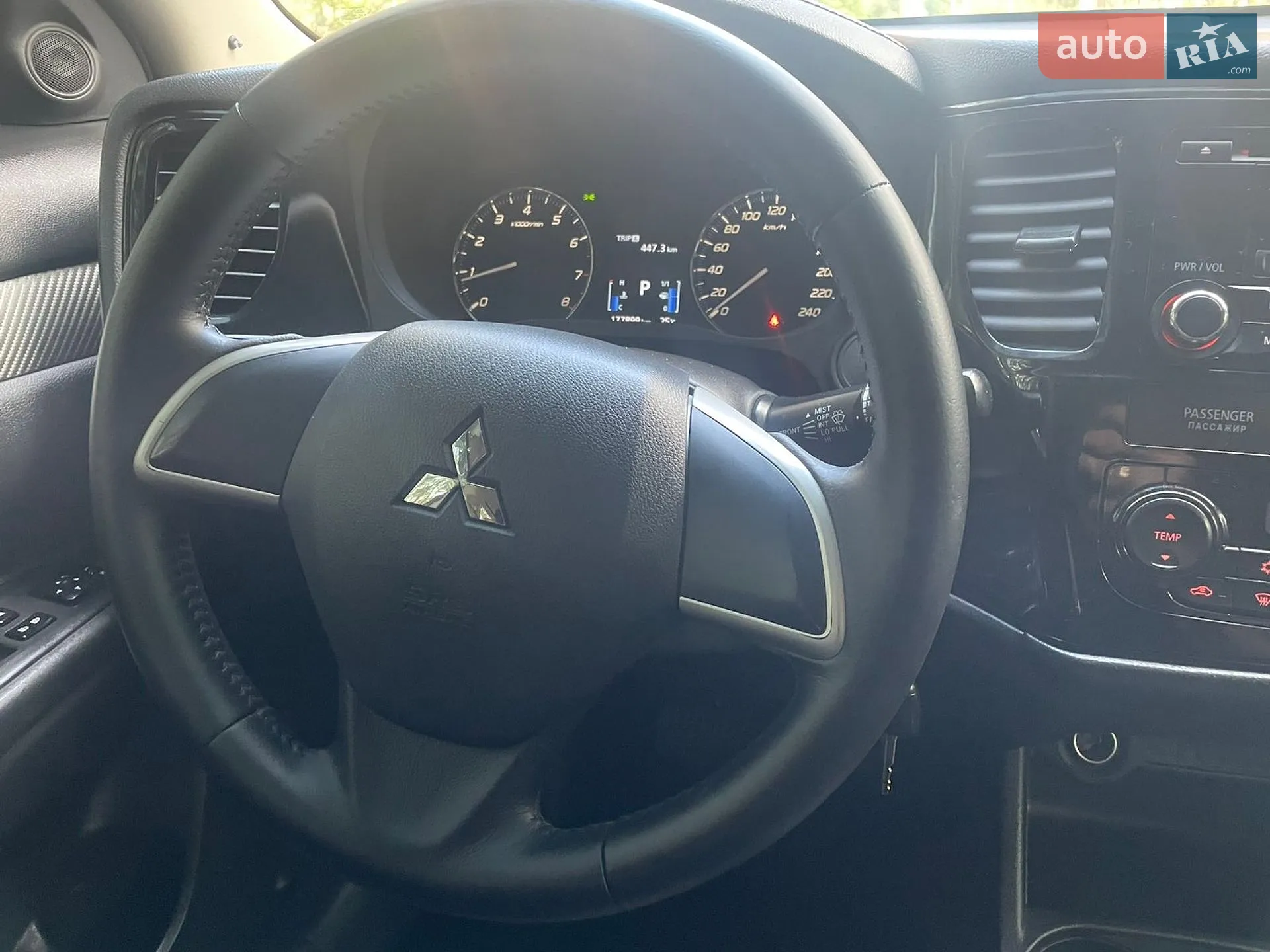 2016 Mitsubishi Outlander - мініатюра 17