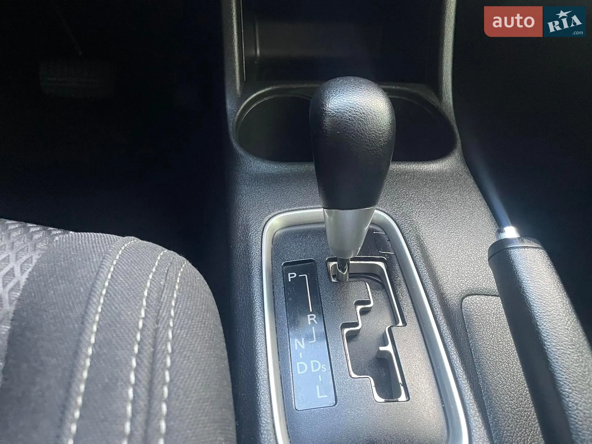 2016 Mitsubishi Outlander - мініатюра 21