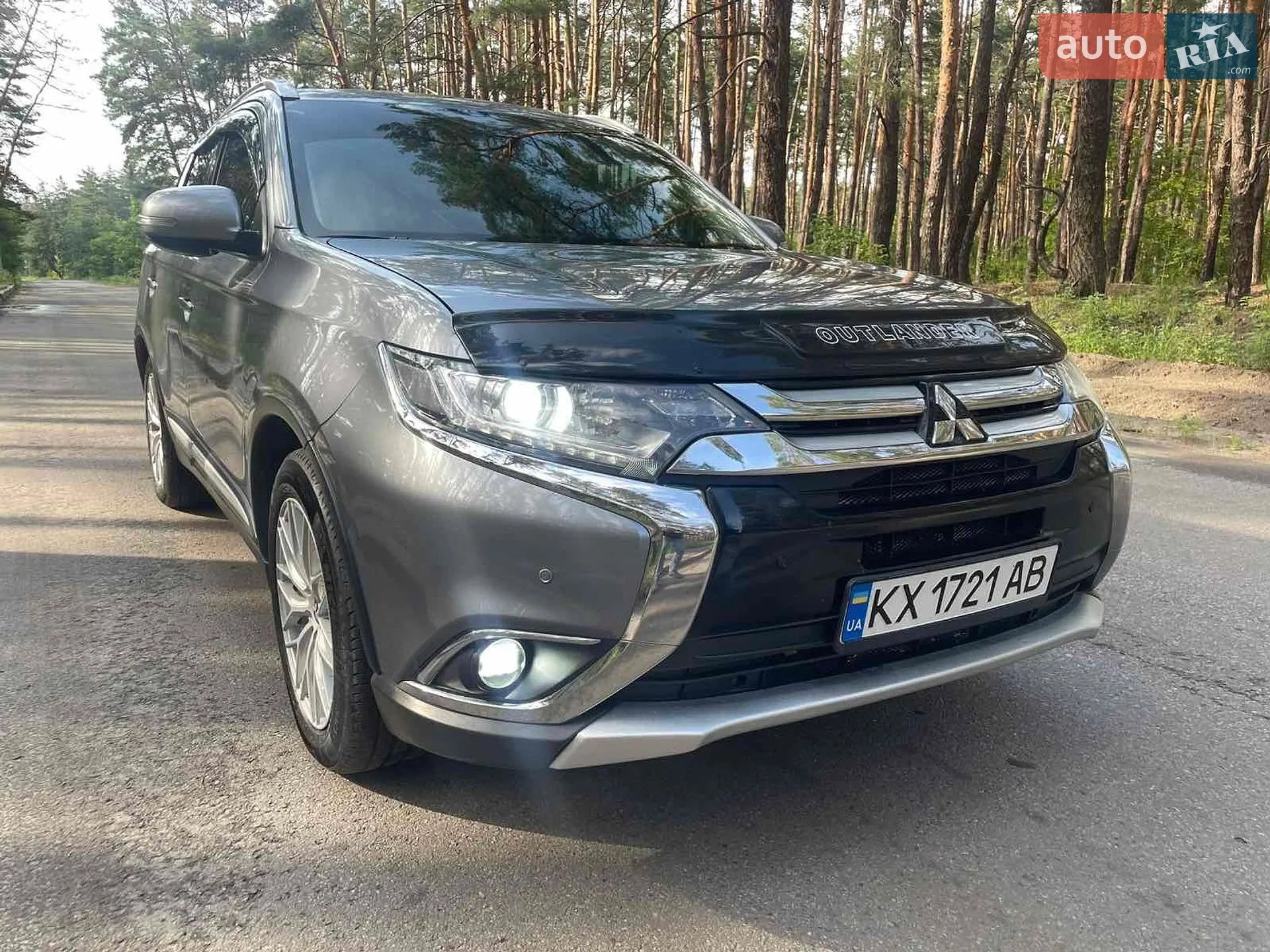 2016 Mitsubishi Outlander - фото 1