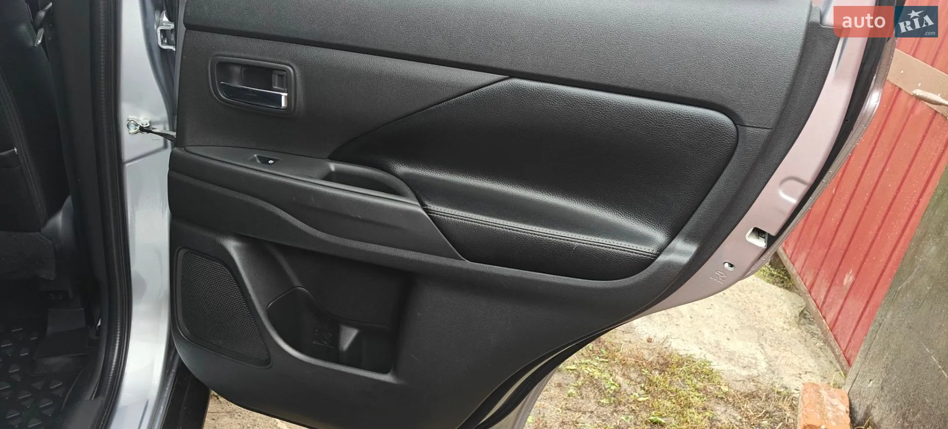 2016 Mitsubishi Outlander - мініатюра 37