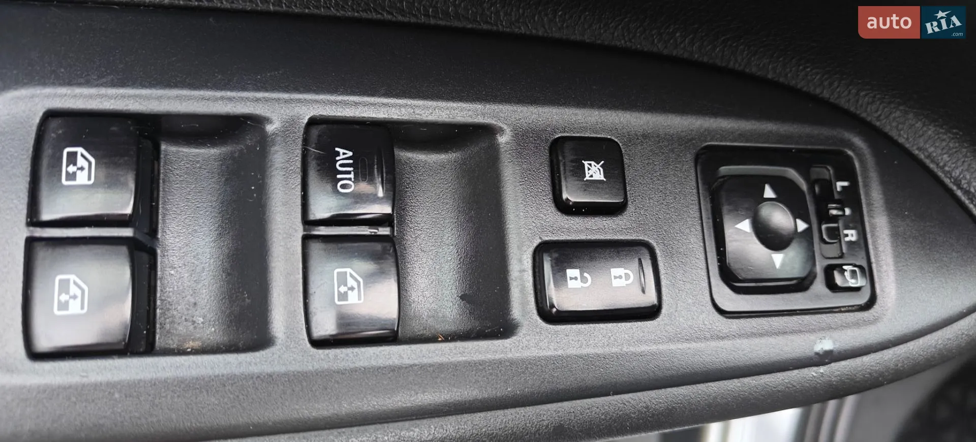 2016 Mitsubishi Outlander - мініатюра 42