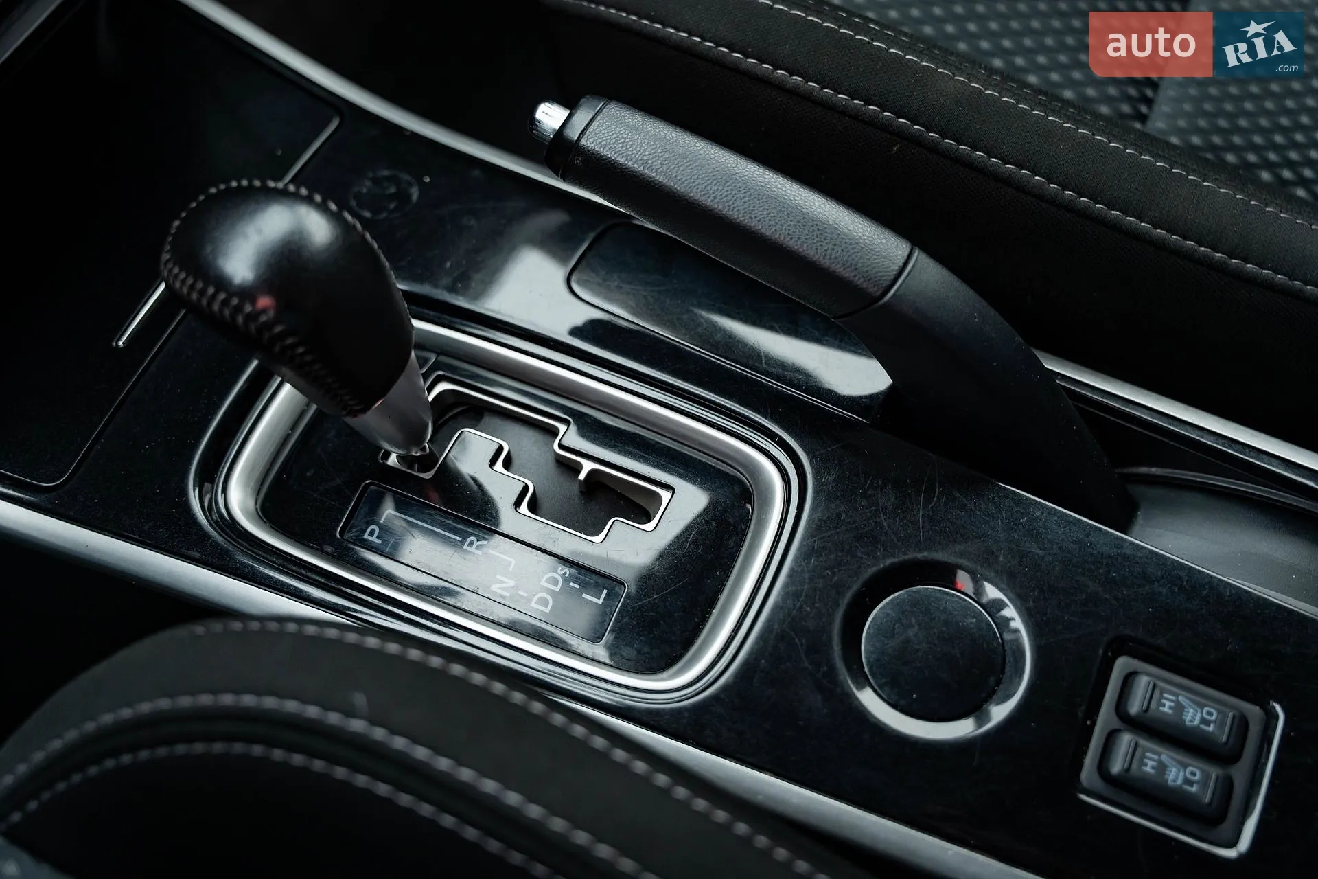 2020 Mitsubishi Outlander - мініатюра 21