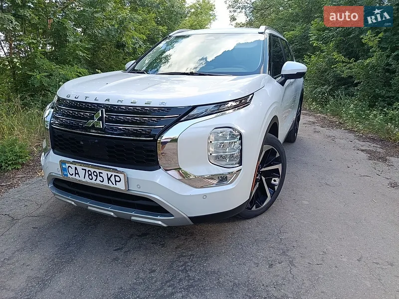 Mitsubishi Outlander 2024