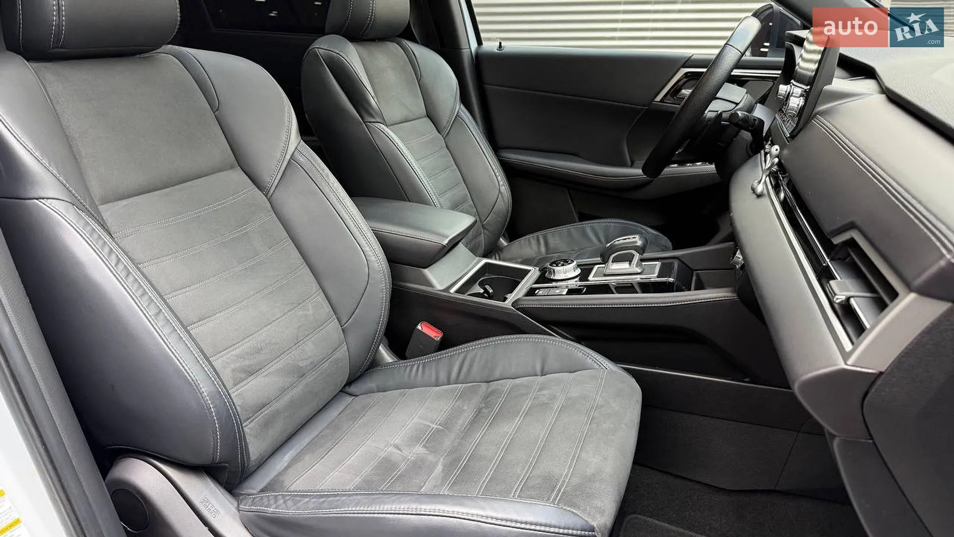 2022 Mitsubishi Outlander - мініатюра 17