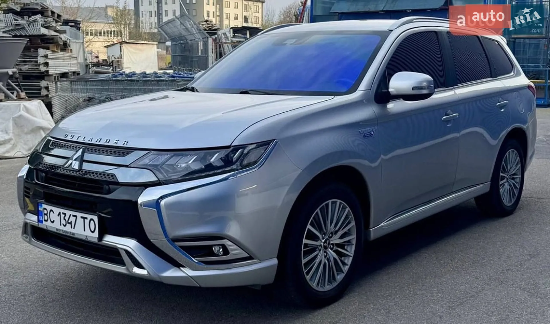 2020 Mitsubishi Outlander - мініатюра 9