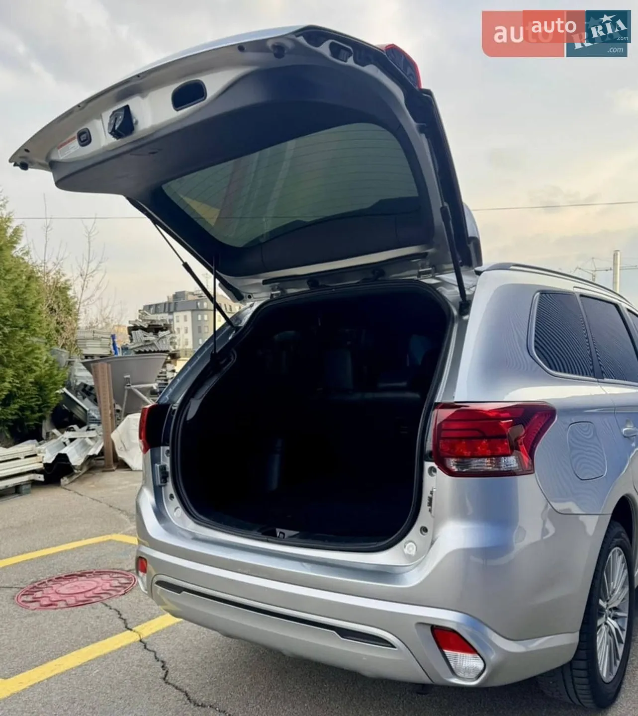 2020 Mitsubishi Outlander - мініатюра 27