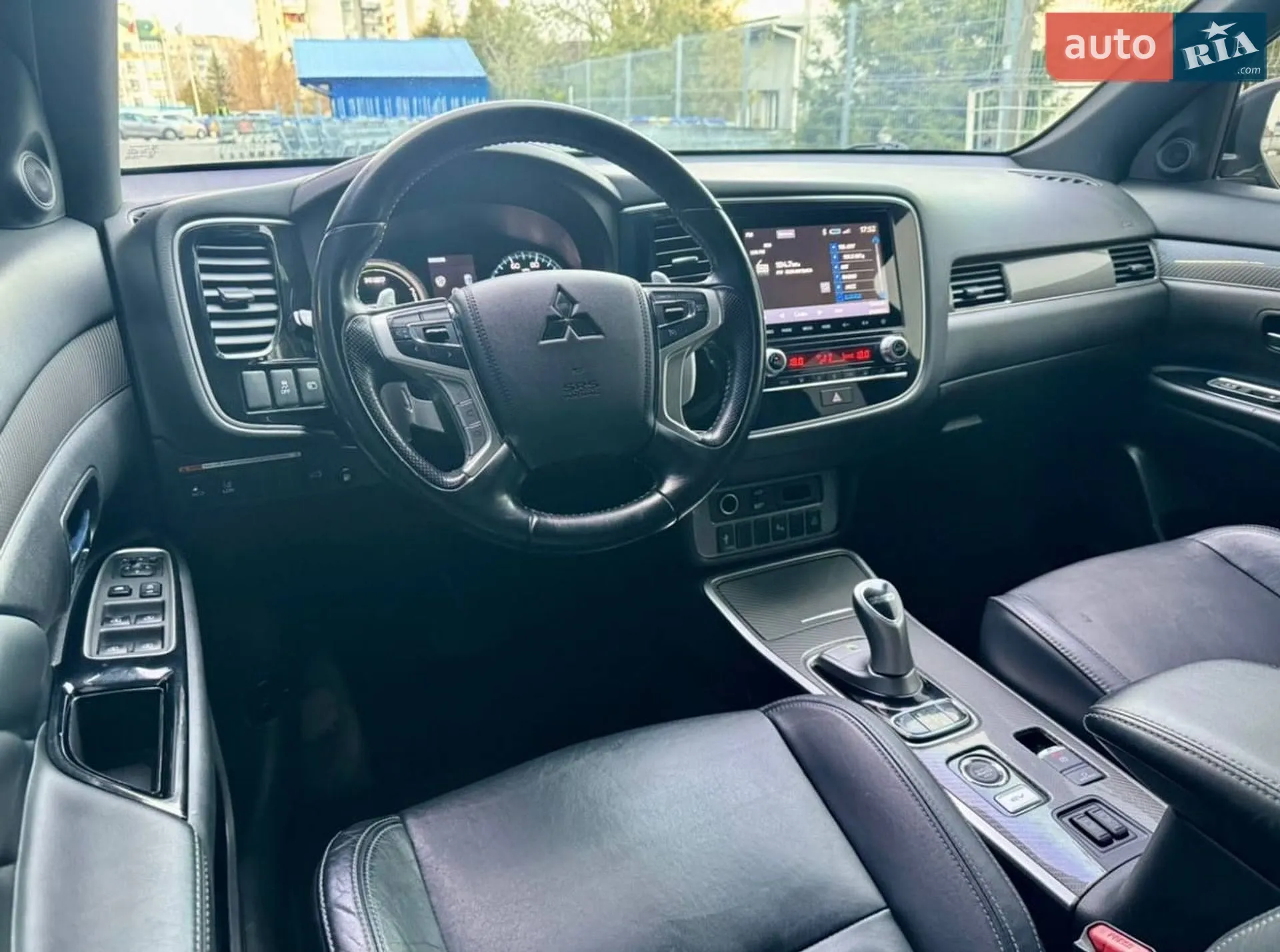 2020 Mitsubishi Outlander - мініатюра 47
