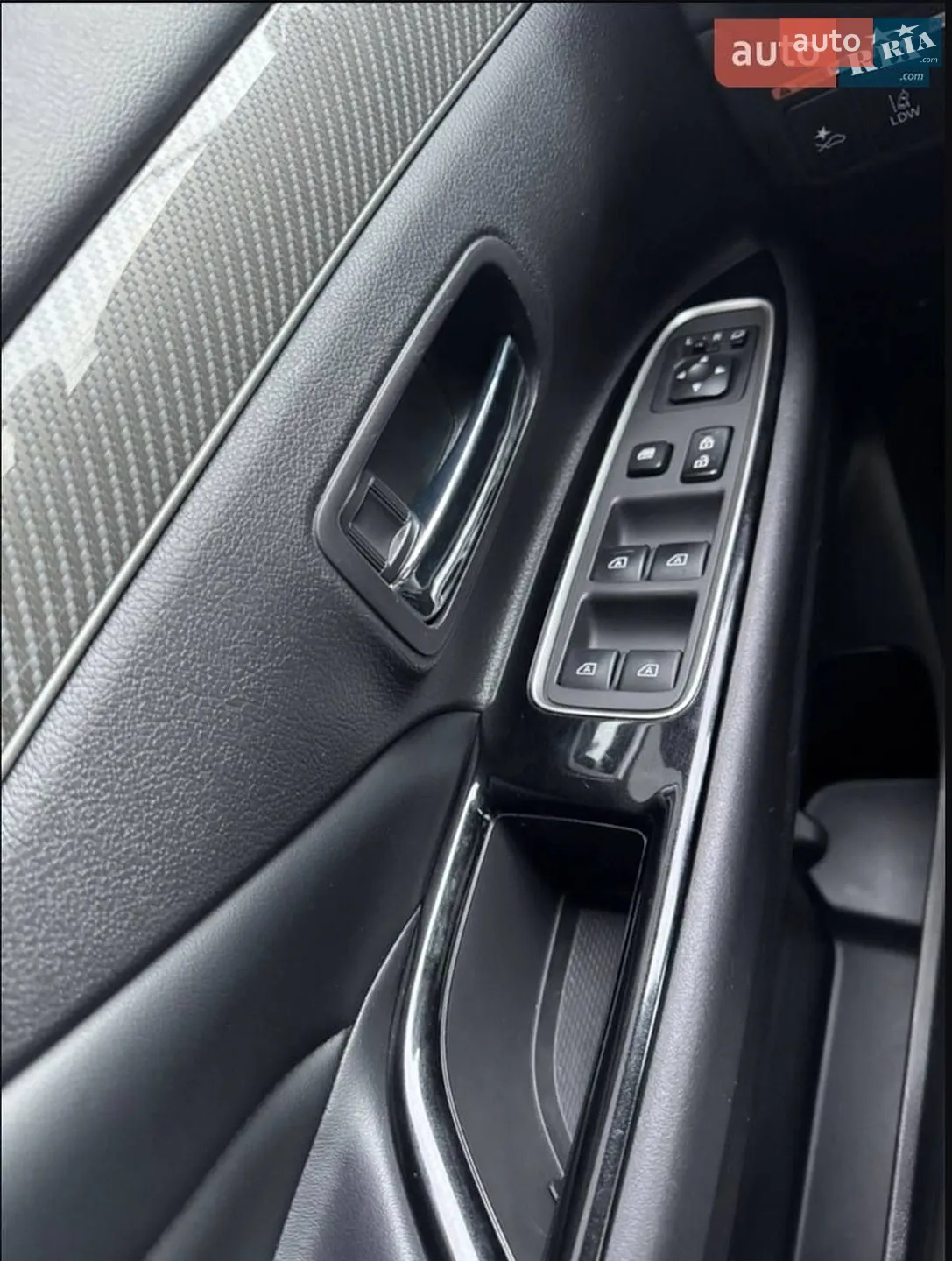 2020 Mitsubishi Outlander - мініатюра 59
