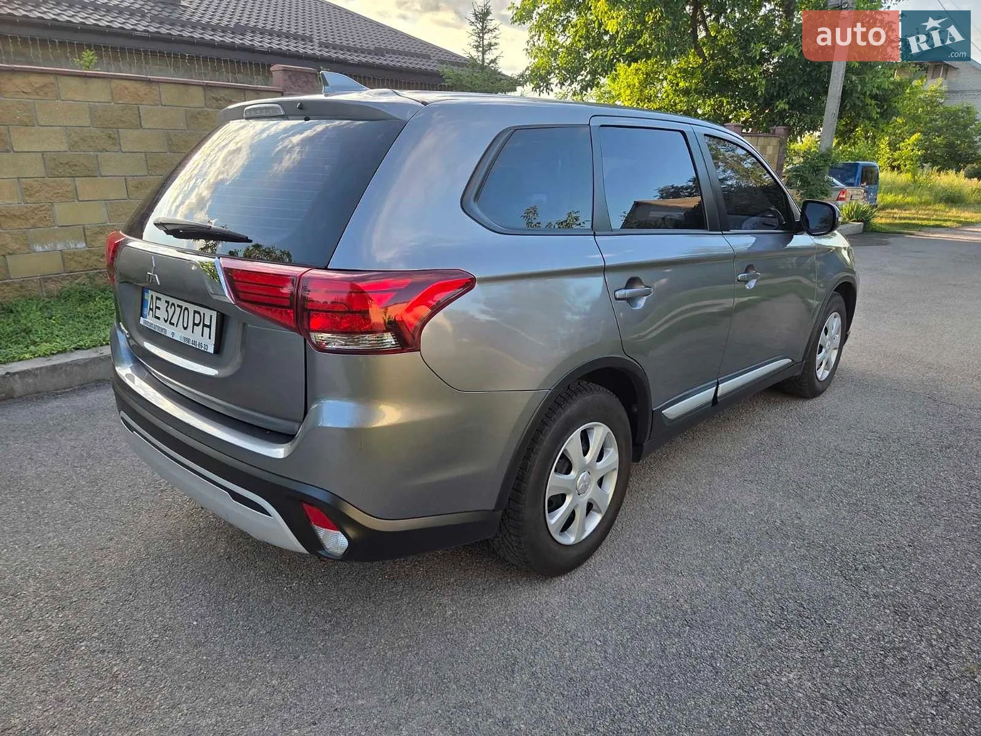 2021 Mitsubishi Outlander - мініатюра 6