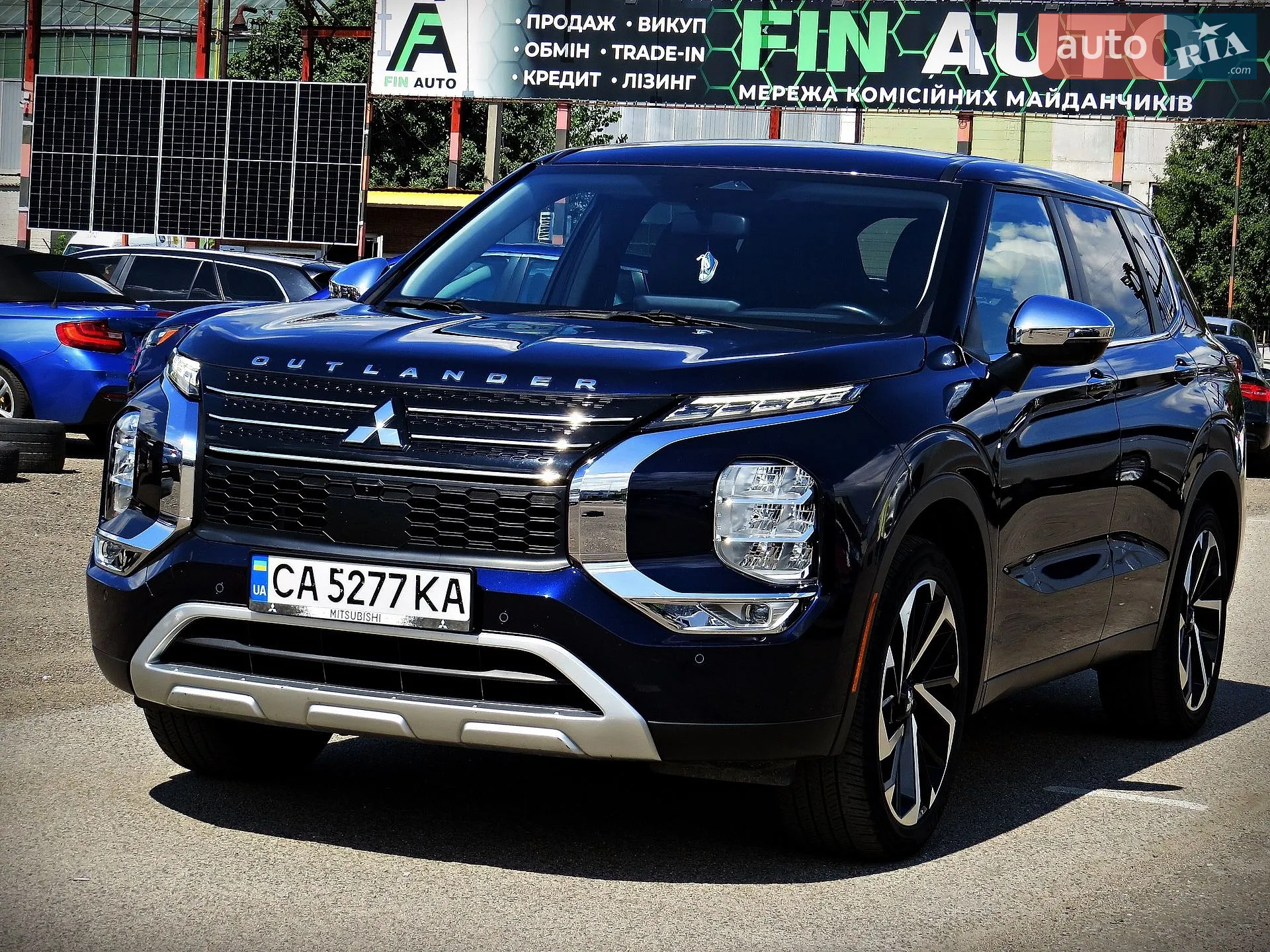 2021 Mitsubishi Outlander - фото 1