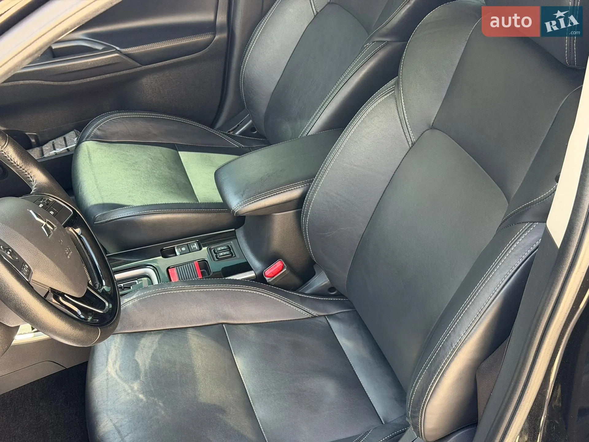2019 Mitsubishi Outlander - мініатюра 9