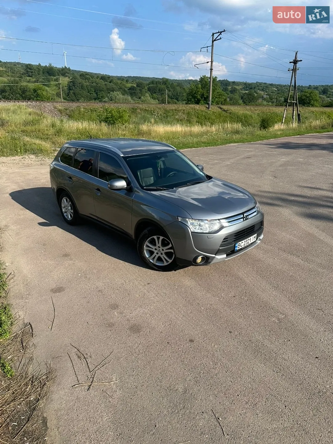 2014 Mitsubishi Outlander - фото 1