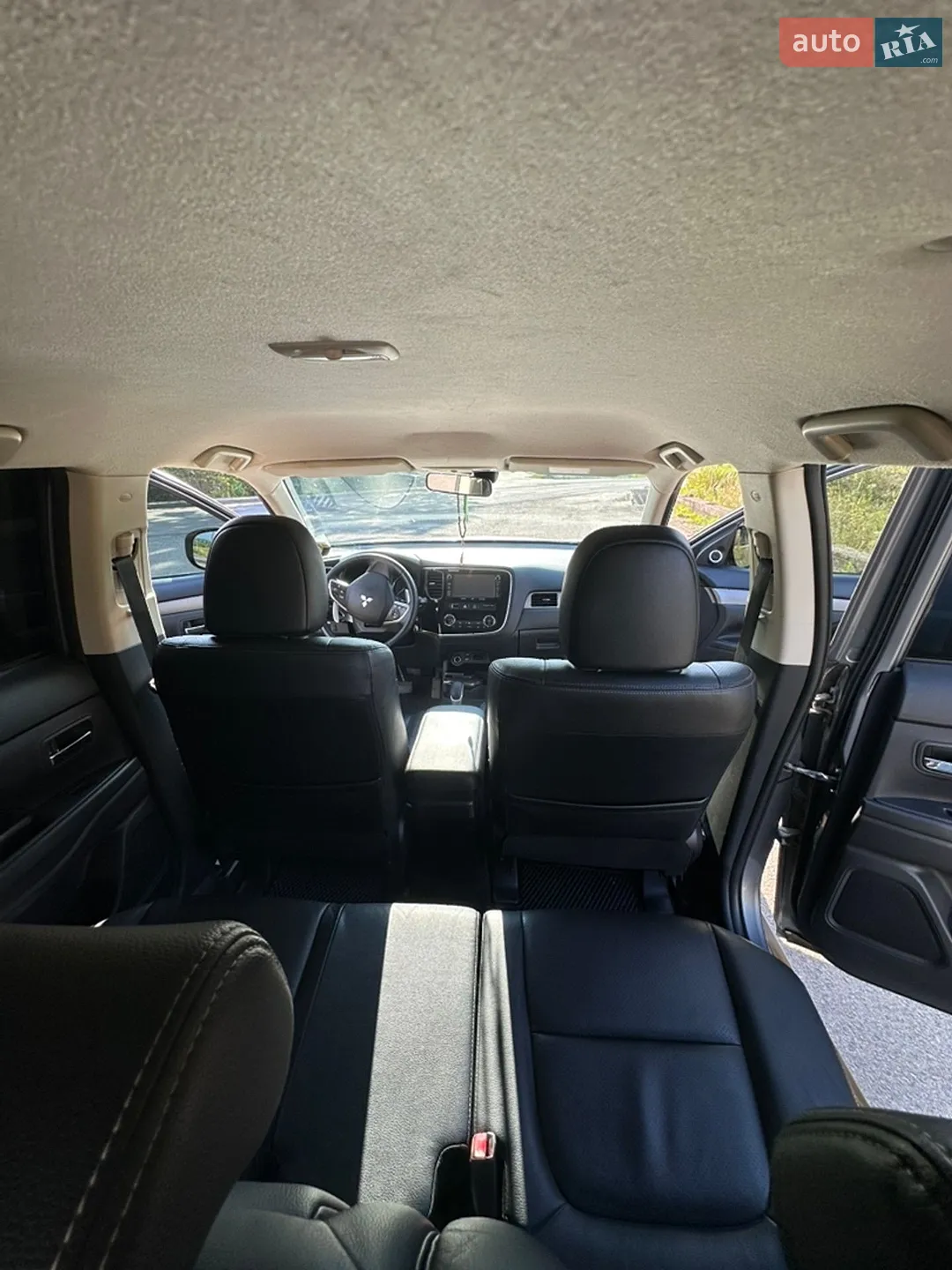 2014 Mitsubishi Outlander - мініатюра 8