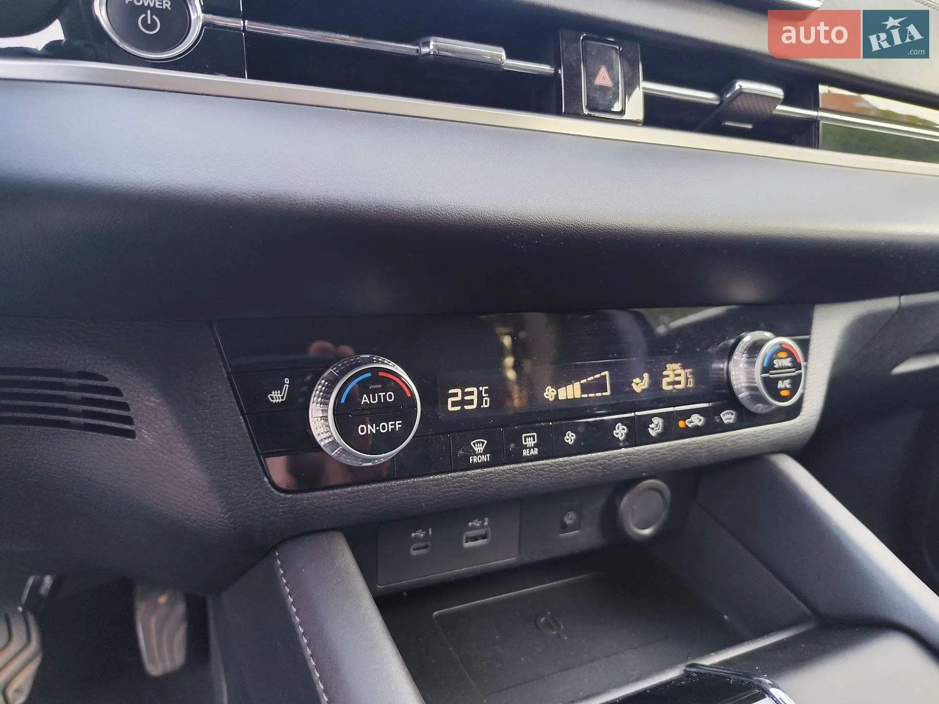 2025 Mitsubishi Outlander - мініатюра 19