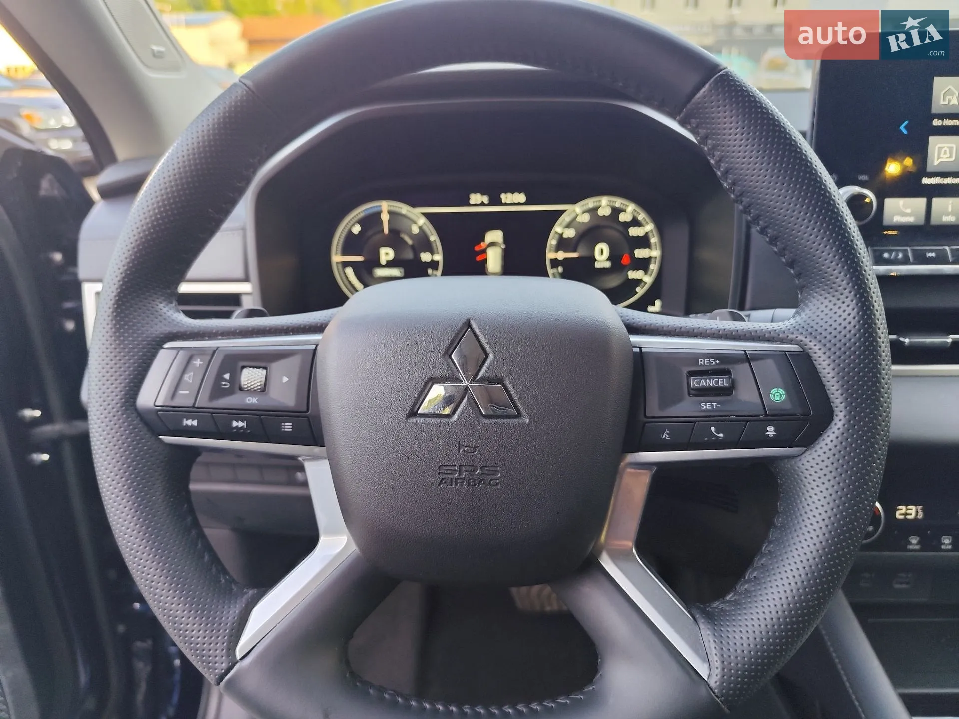 2025 Mitsubishi Outlander - мініатюра 21