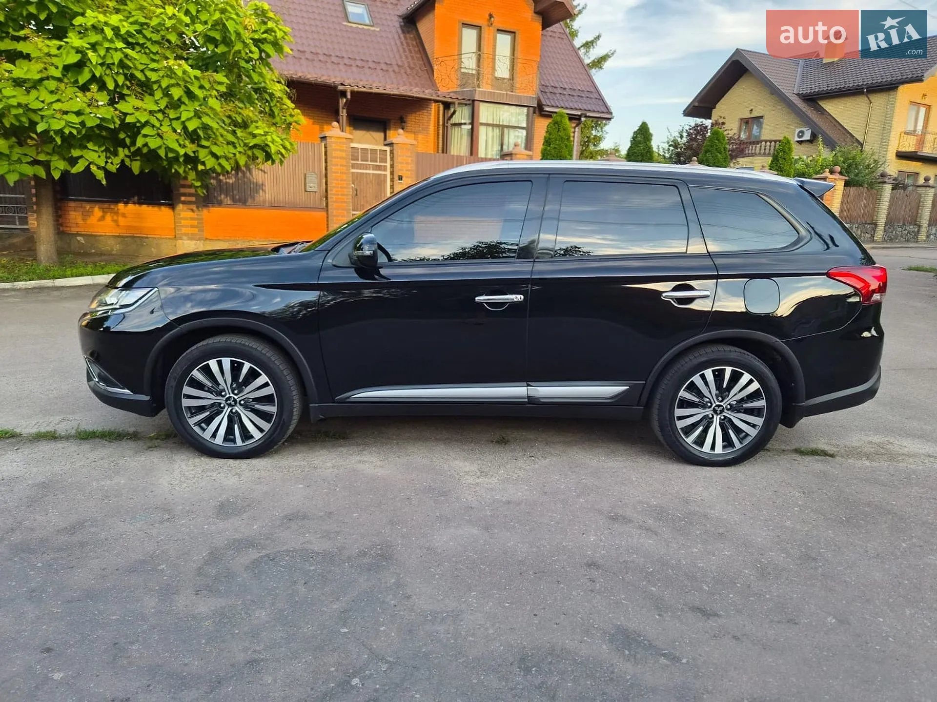 2019 Mitsubishi Outlander - мініатюра 5