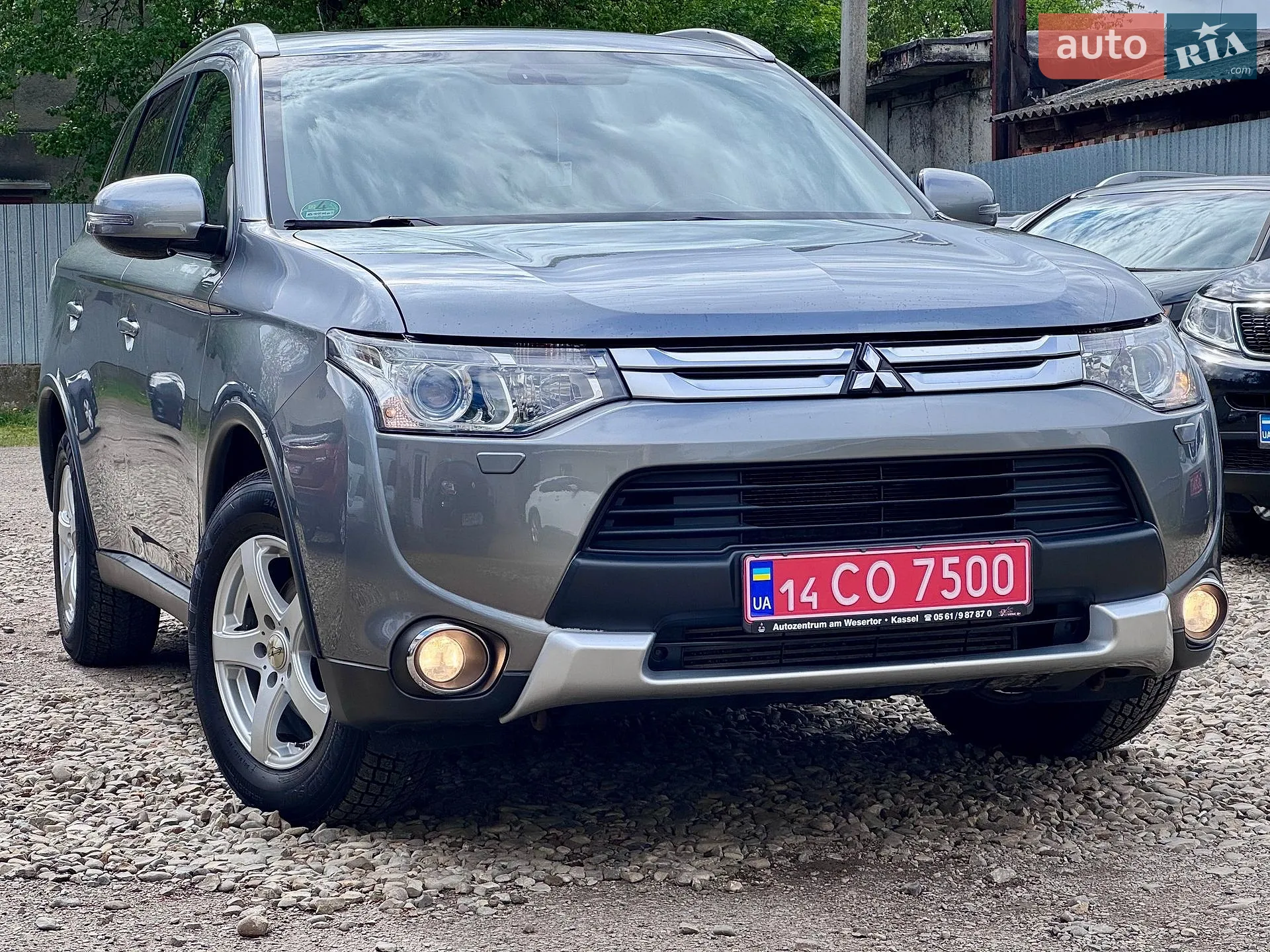 2014 Mitsubishi Outlander - фото 1