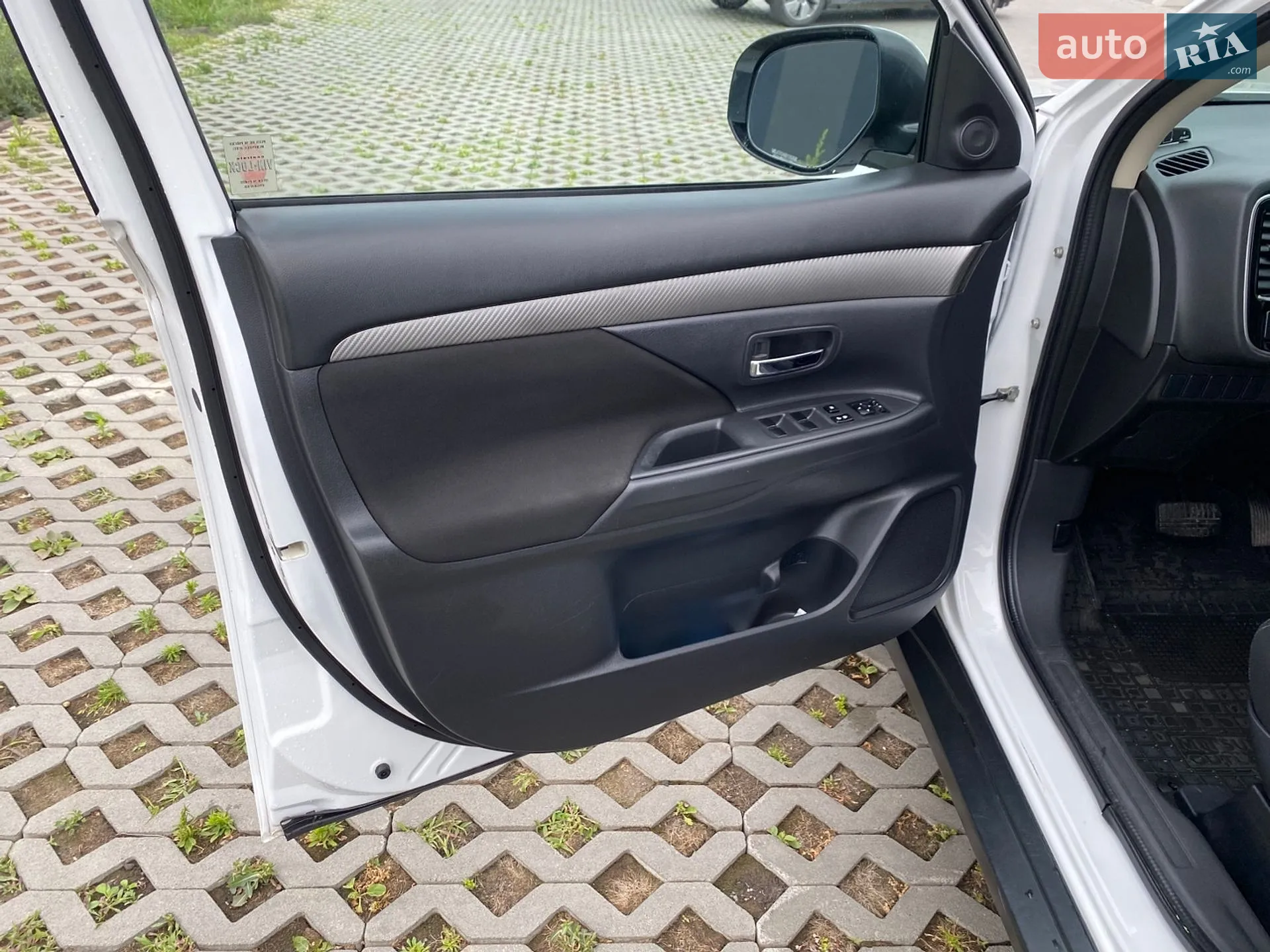 2014 Mitsubishi Outlander - мініатюра 20
