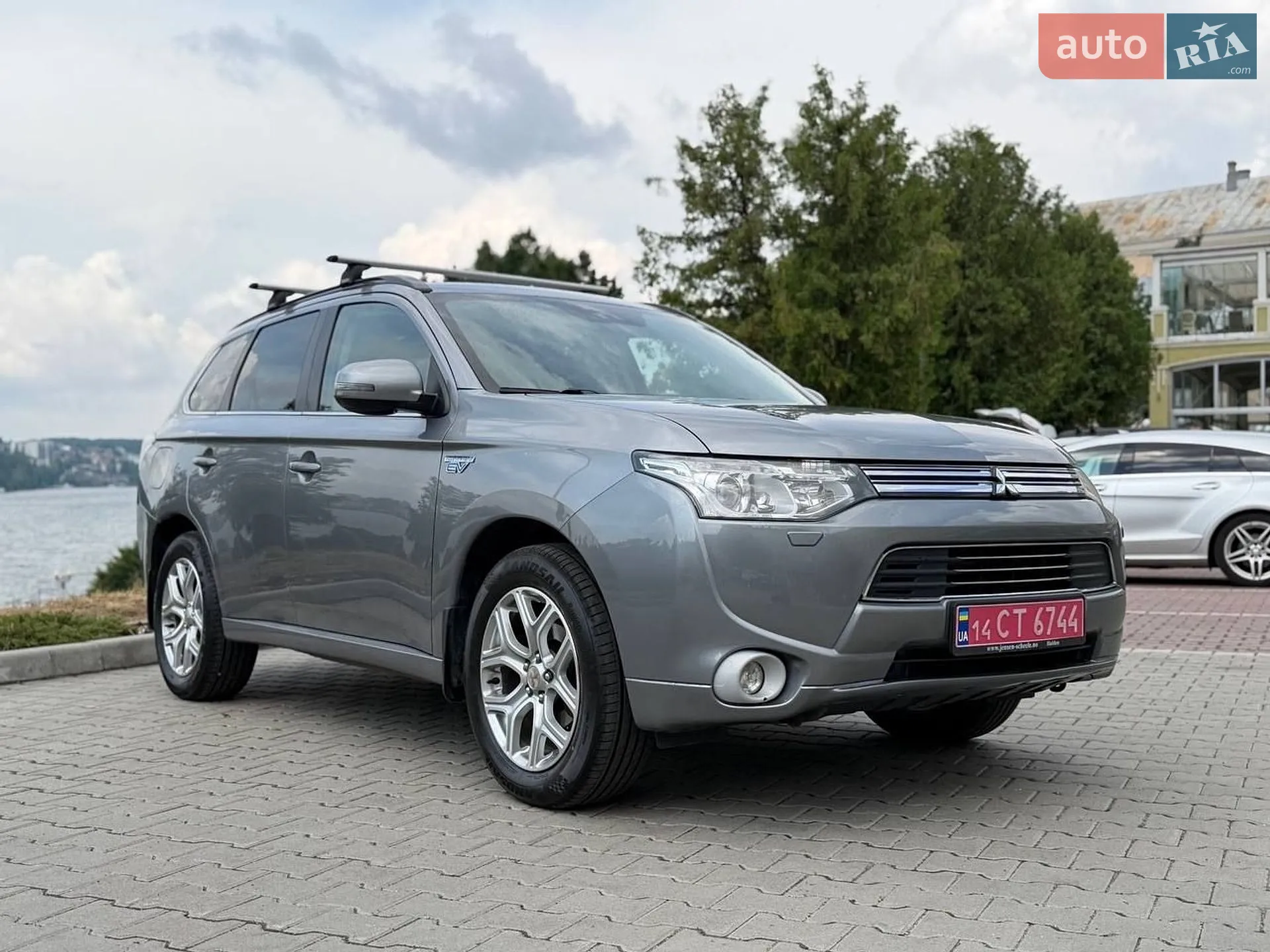2014 Mitsubishi Outlander - мініатюра 4