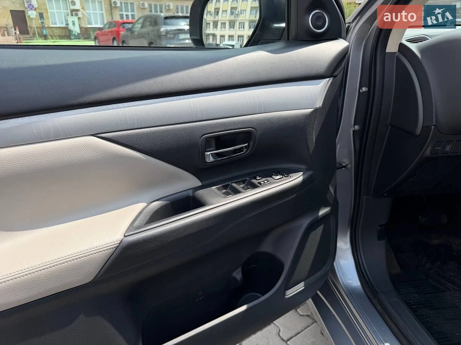 2014 Mitsubishi Outlander - мініатюра 52