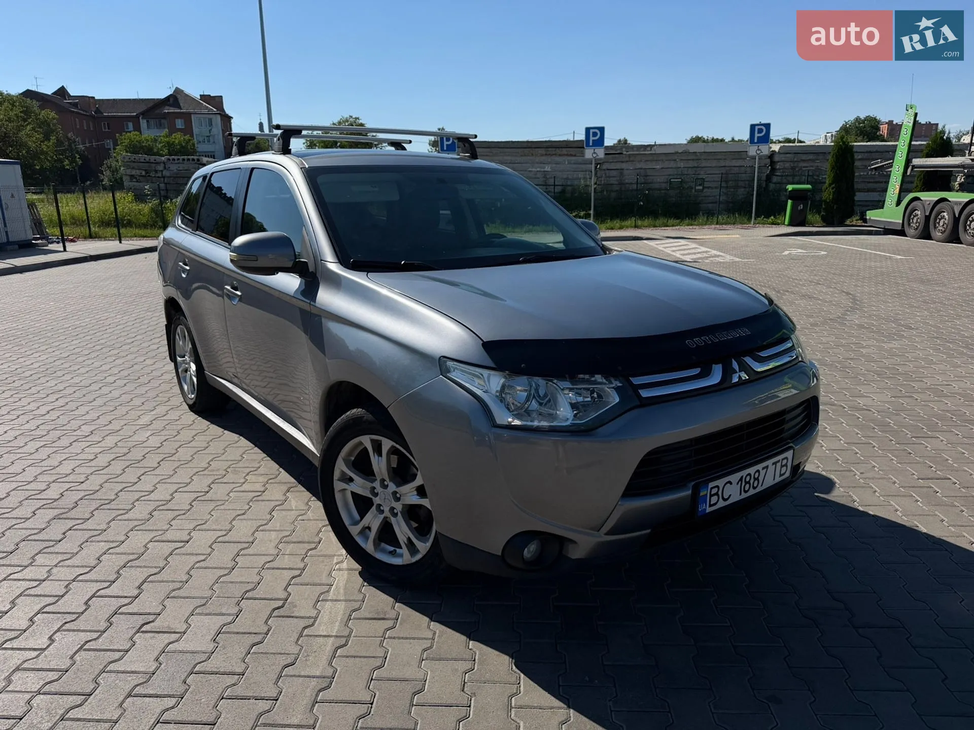 2013 Mitsubishi Outlander - фото 1