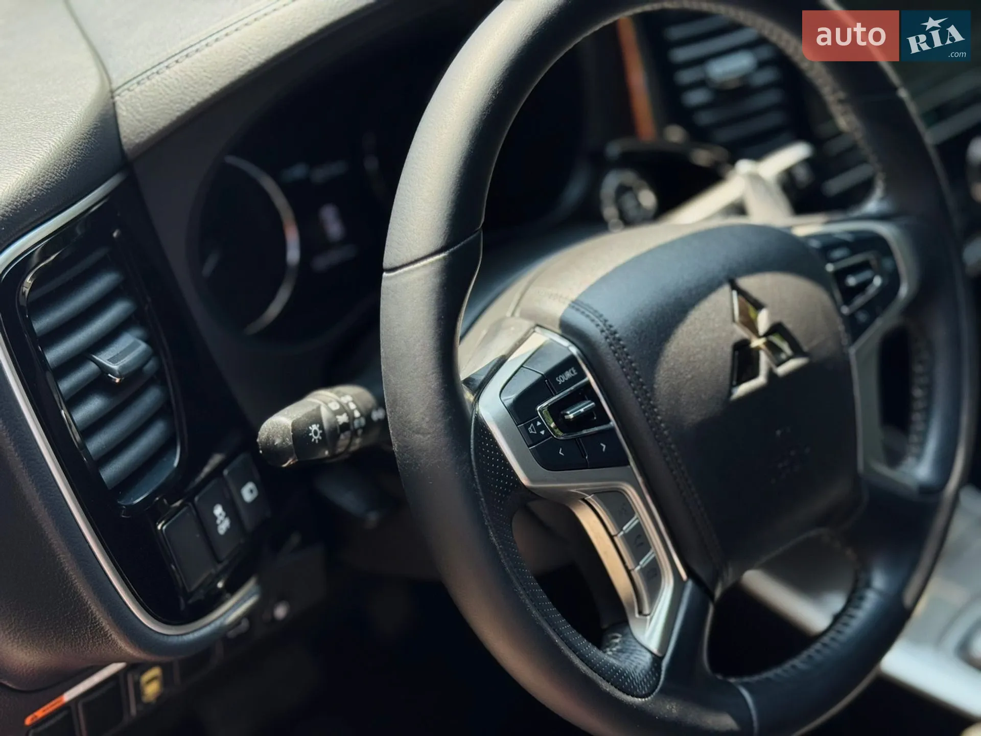 2019 Mitsubishi Outlander - мініатюра 12