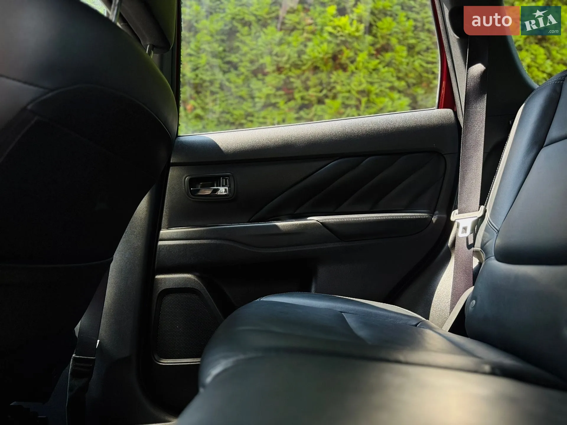 2019 Mitsubishi Outlander - мініатюра 28
