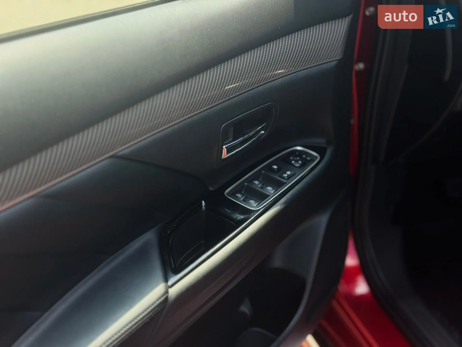 2019 Mitsubishi Outlander - мініатюра 9
