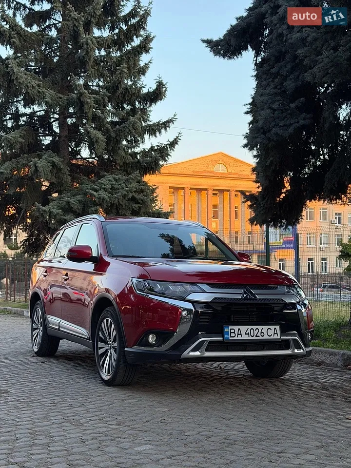 2020 Mitsubishi Outlander - мініатюра 20
