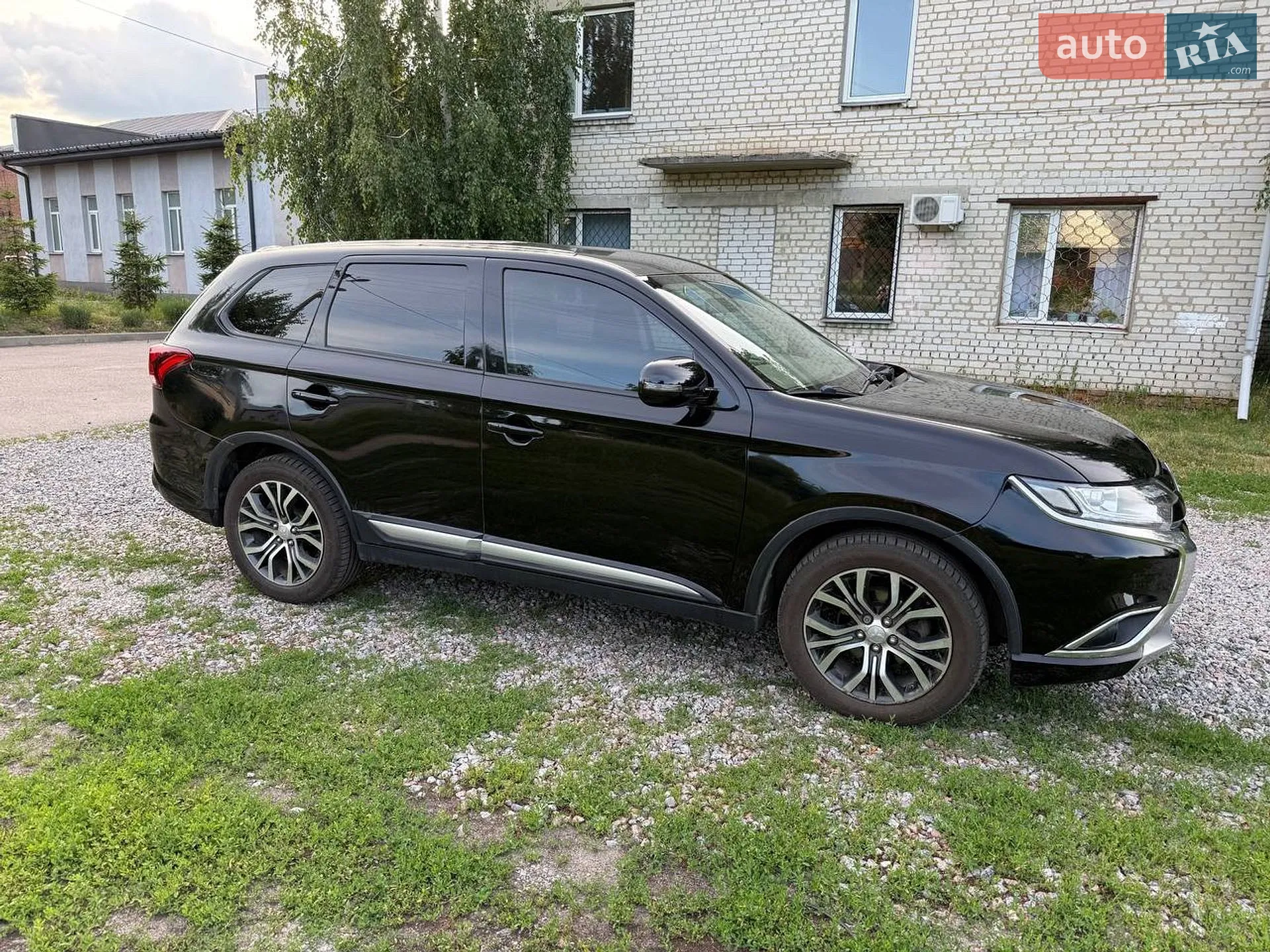 2016 Mitsubishi Outlander - мініатюра 2