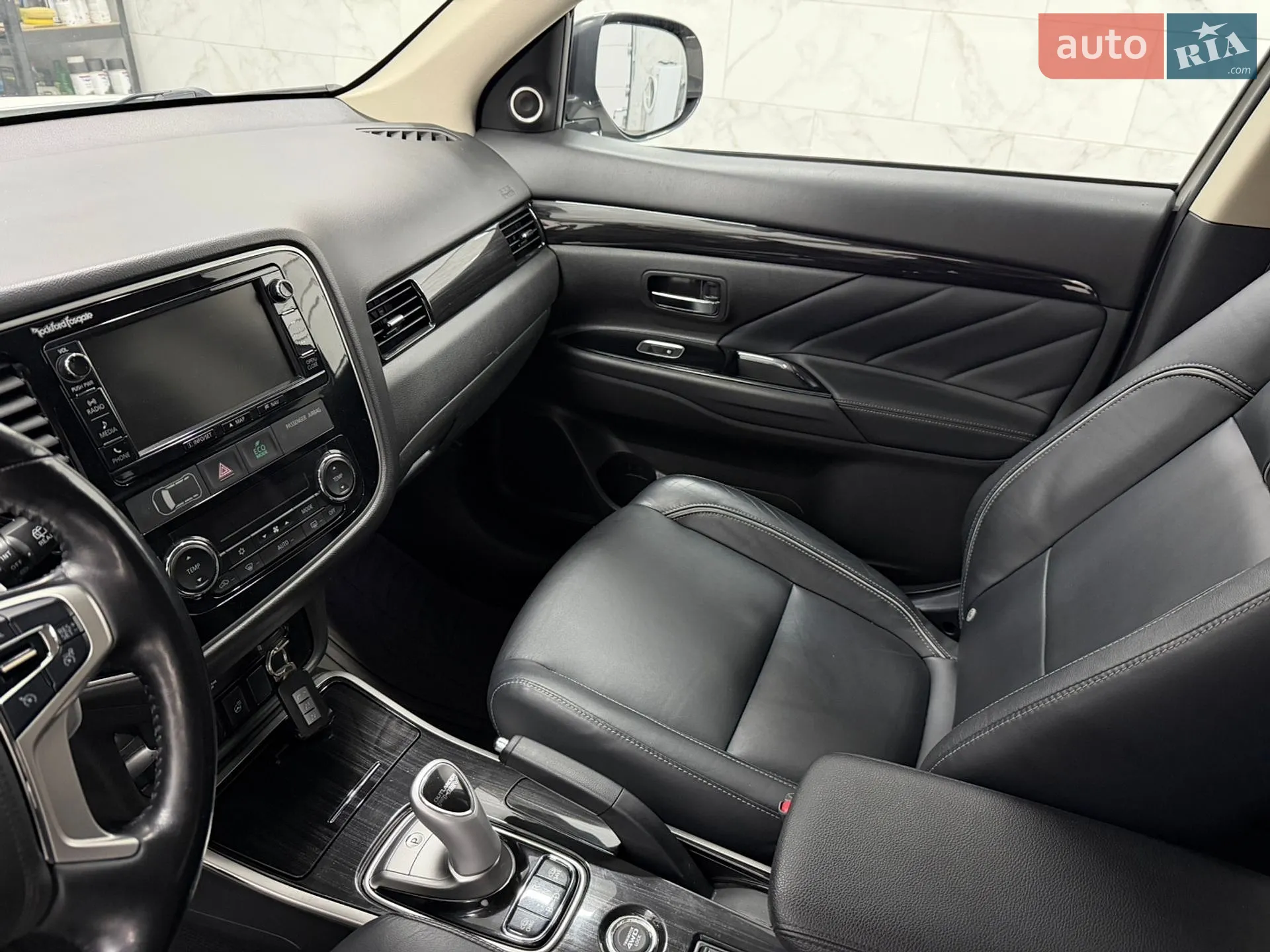 2016 Mitsubishi Outlander - мініатюра 37