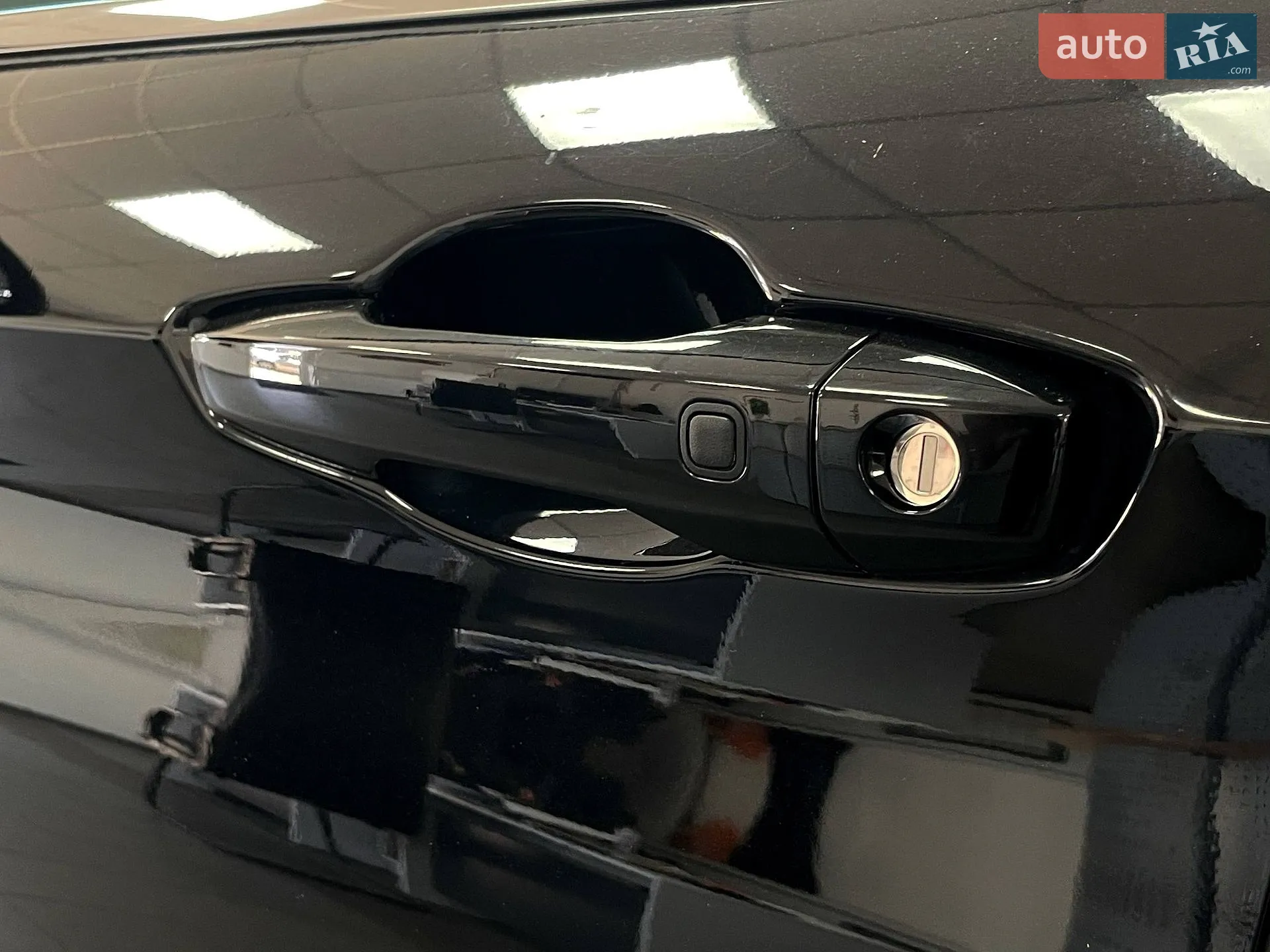 2022 Mitsubishi Outlander - мініатюра 13