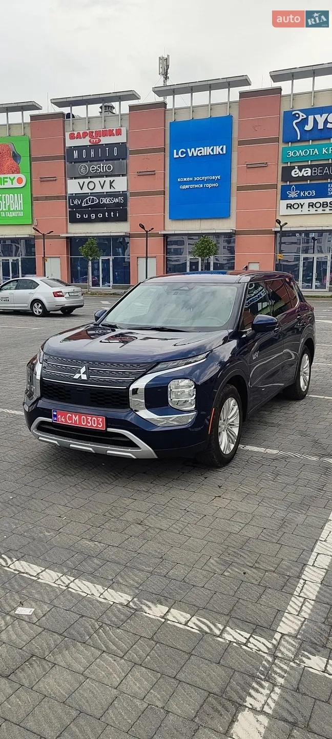 2024 Mitsubishi Outlander - фото 1