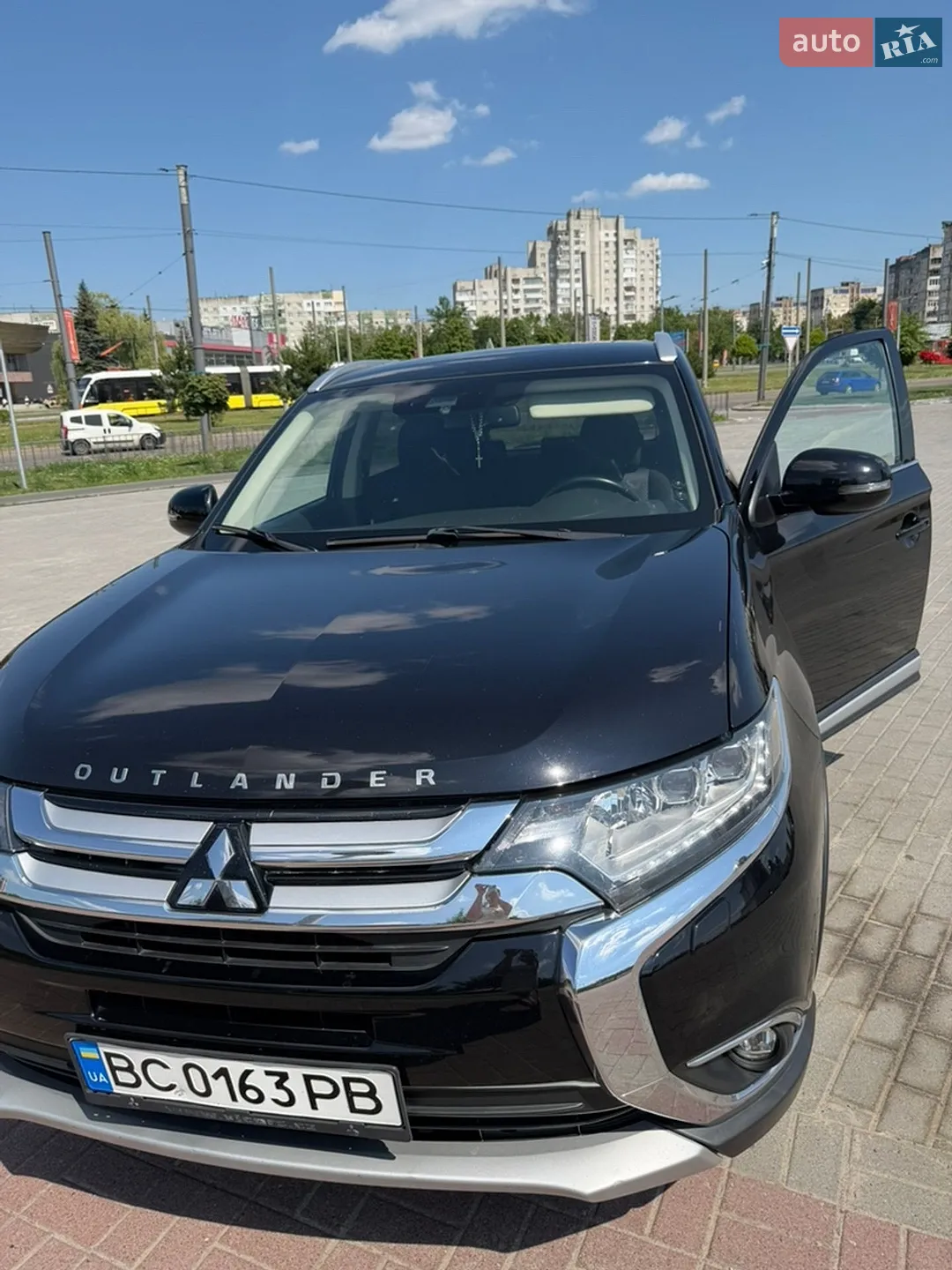 2016 Mitsubishi Outlander - фото 1