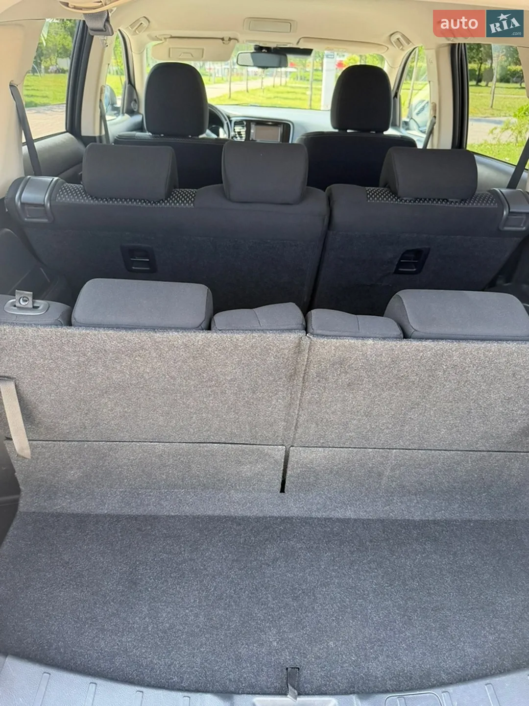 2016 Mitsubishi Outlander - мініатюра 15
