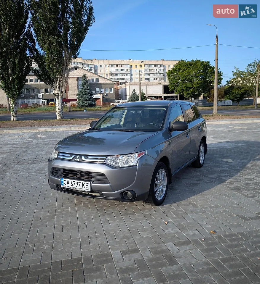 2014 Mitsubishi Outlander - мініатюра 24