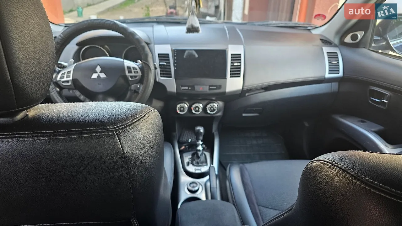 2011 Mitsubishi Outlander - мініатюра 17