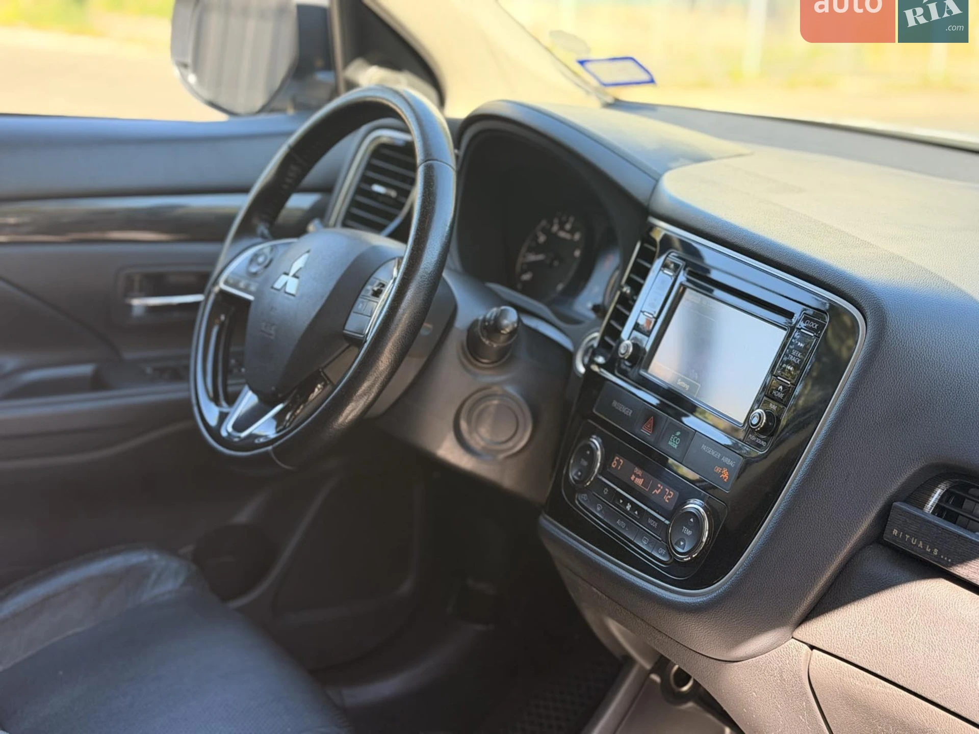 2015 Mitsubishi Outlander - мініатюра 9
