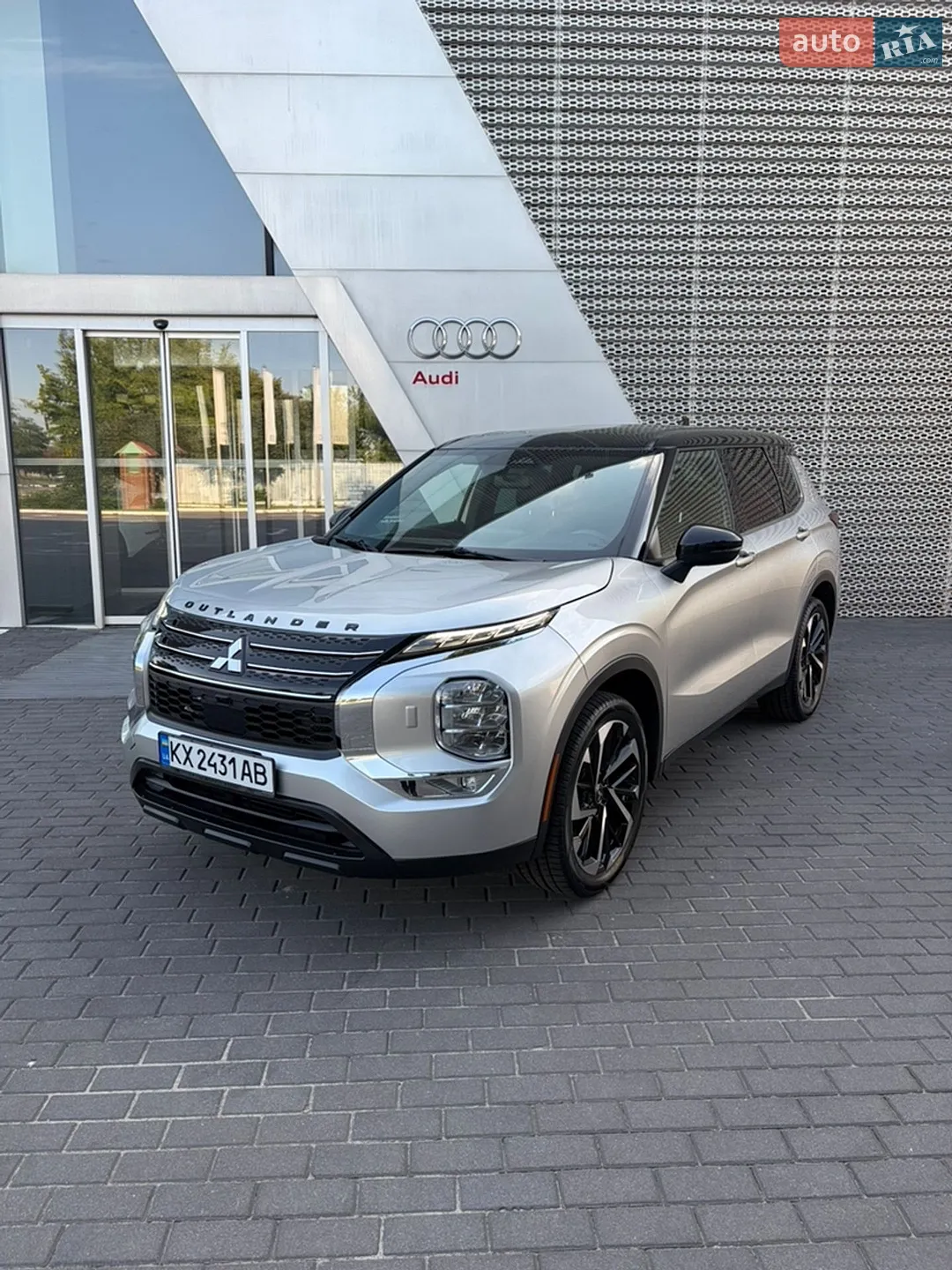 2022 Mitsubishi Outlander - мініатюра 2