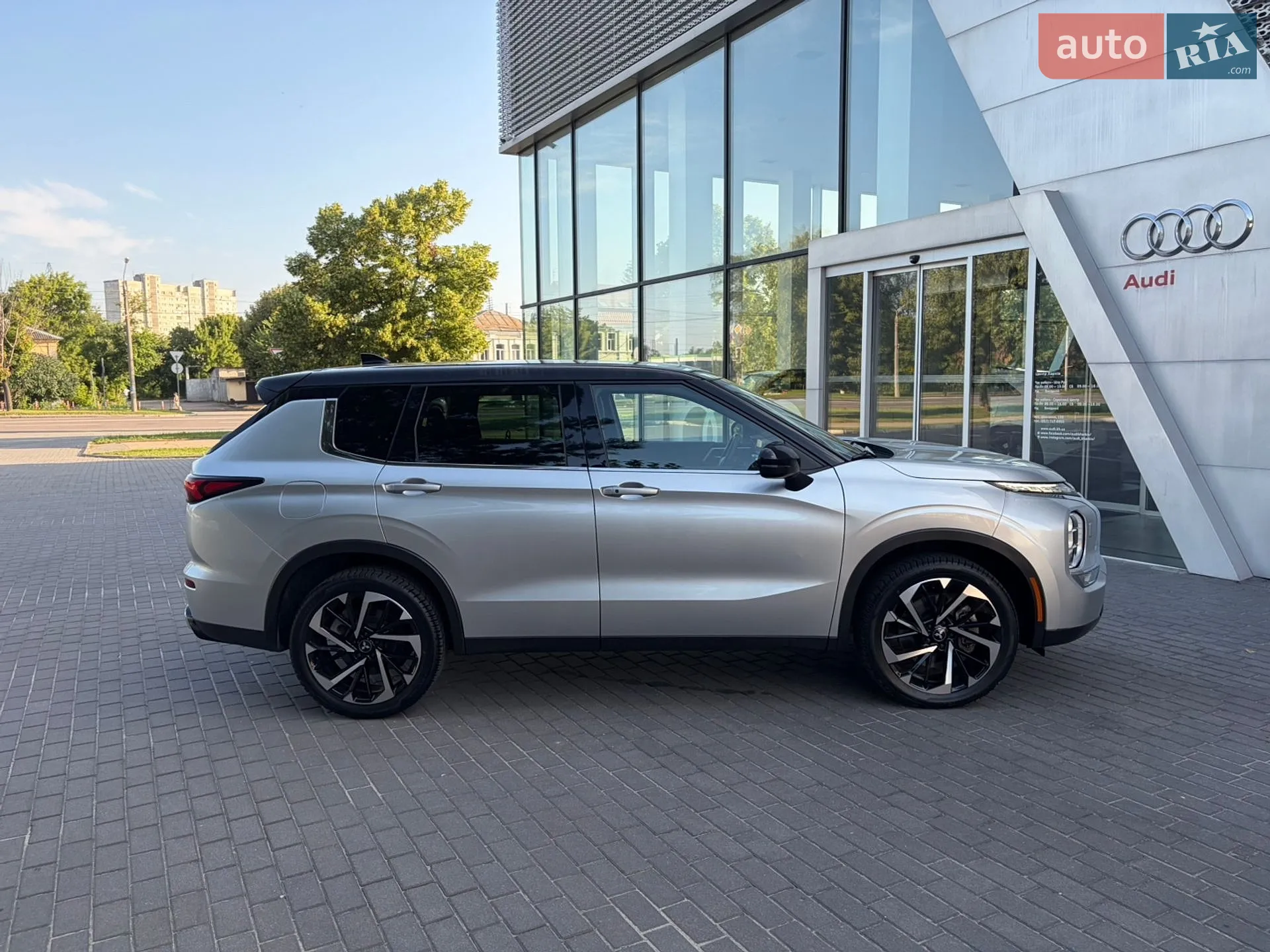 2022 Mitsubishi Outlander - мініатюра 7