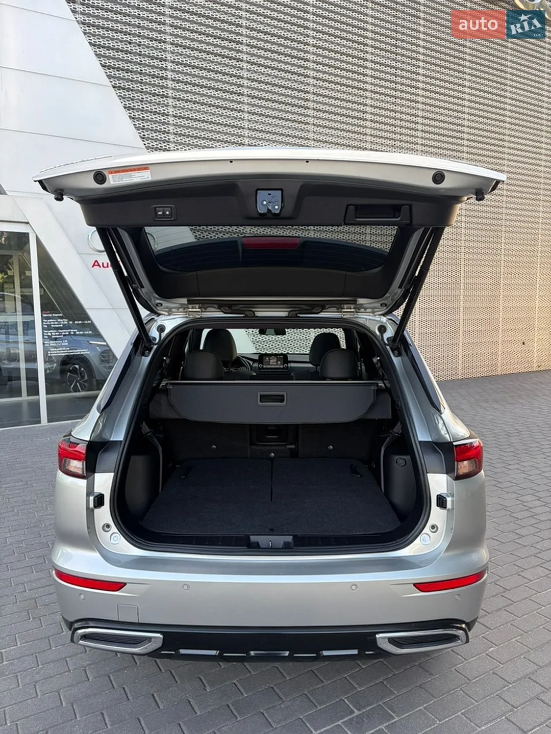 2022 Mitsubishi Outlander - мініатюра 8