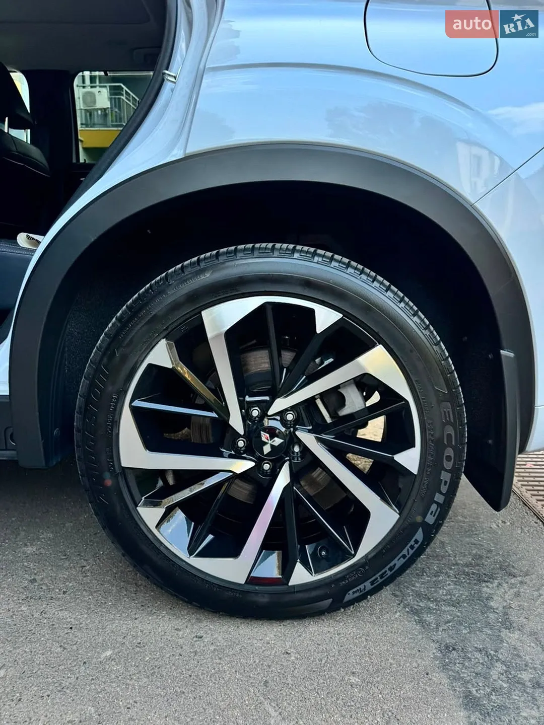 2024 Mitsubishi Outlander - мініатюра 2