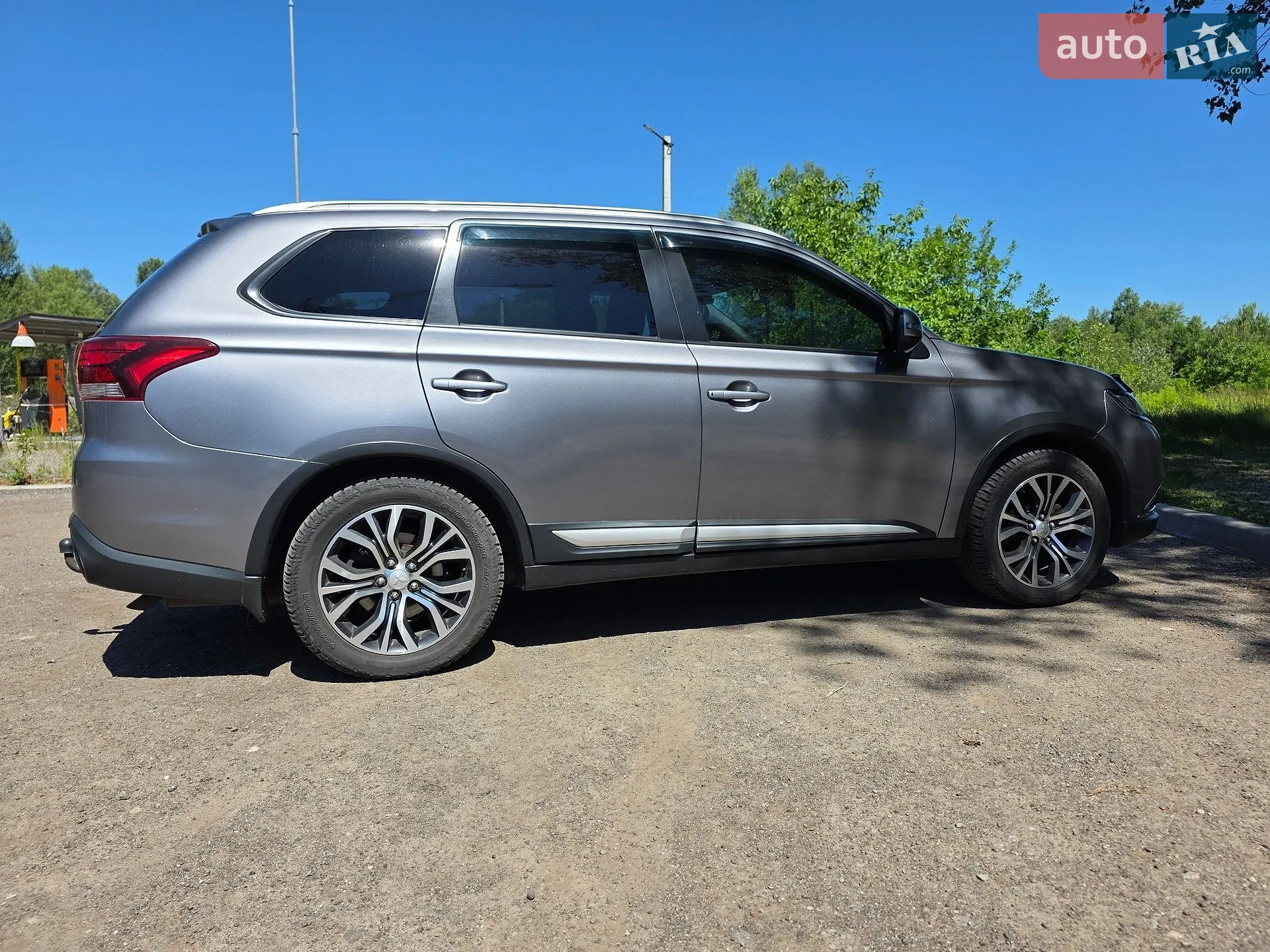 2017 Mitsubishi Outlander - мініатюра 3