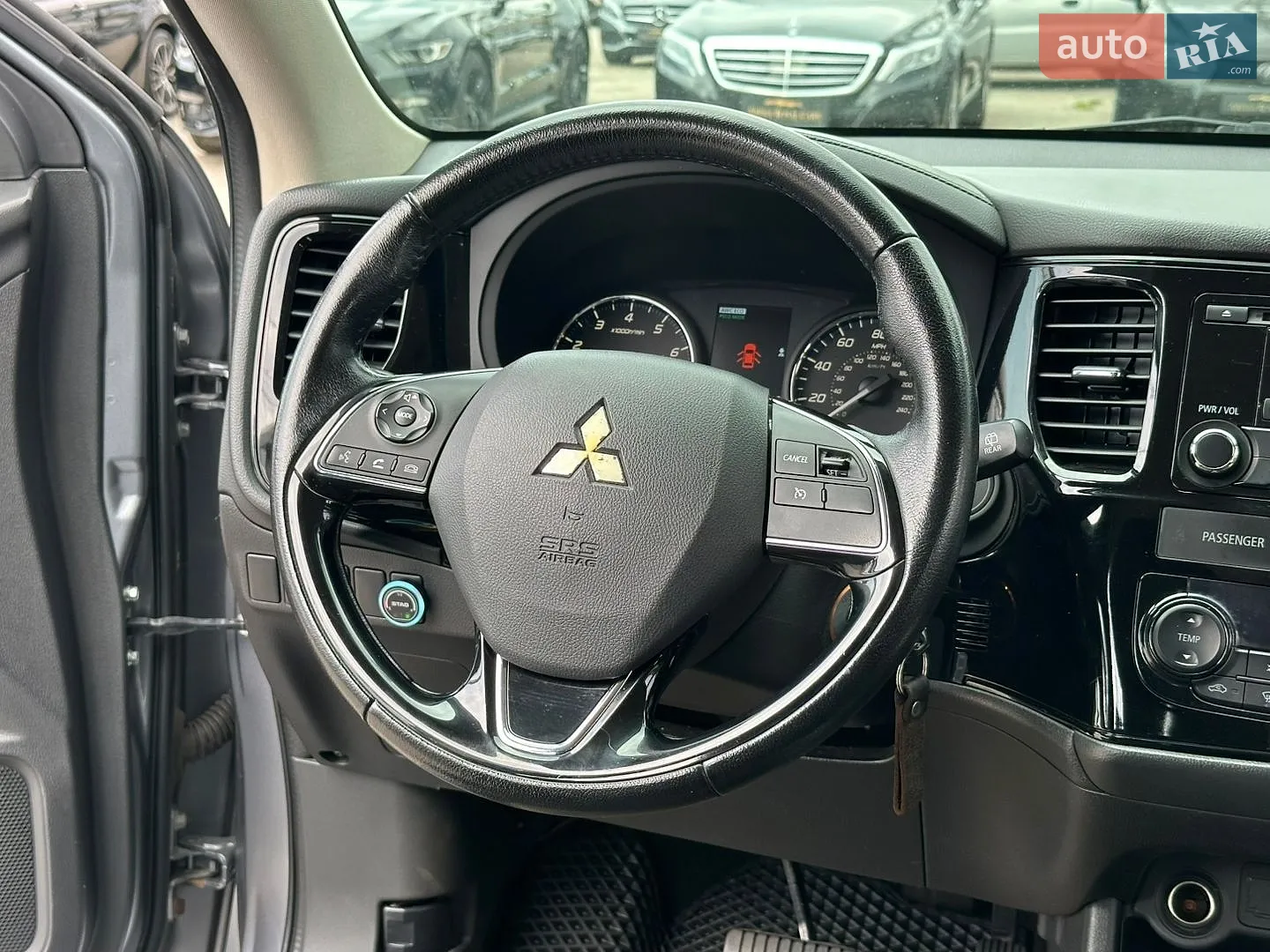 2016 Mitsubishi Outlander - мініатюра 20