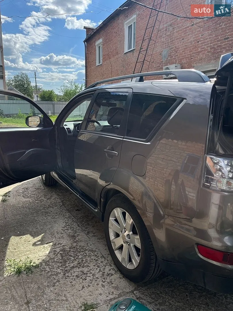 2011 Mitsubishi Outlander - мініатюра 4