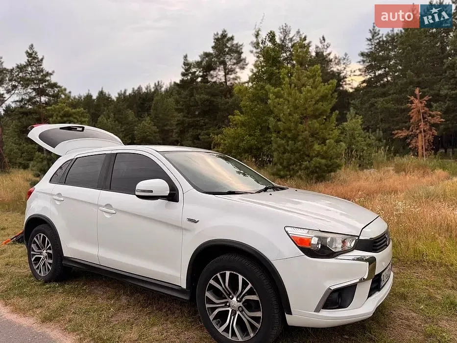 2017 Mitsubishi Outlander - мініатюра 9